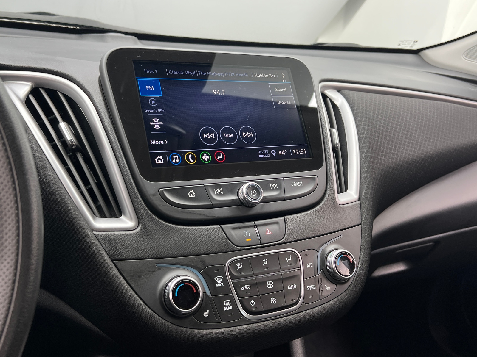 Thumbnail: 2024 Chevrolet Malibu - 4