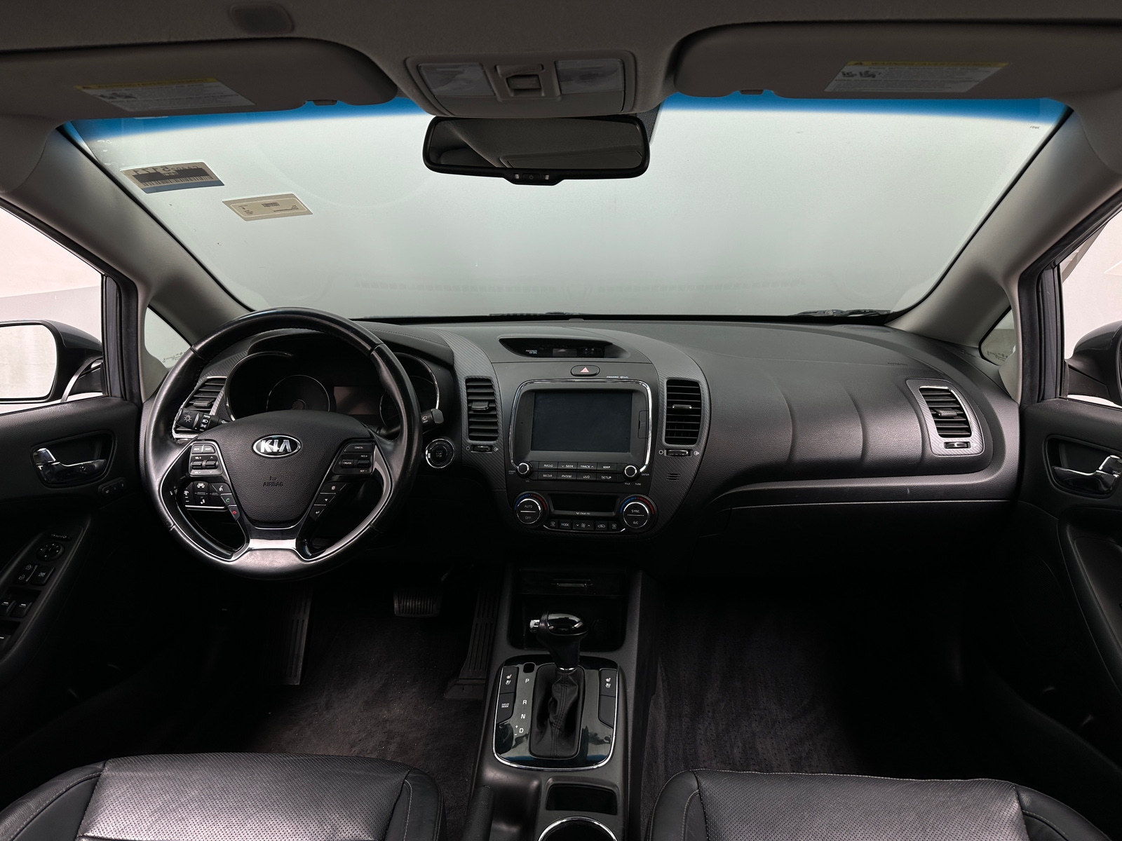 Thumbnail: 2017 Kia Forte - 2