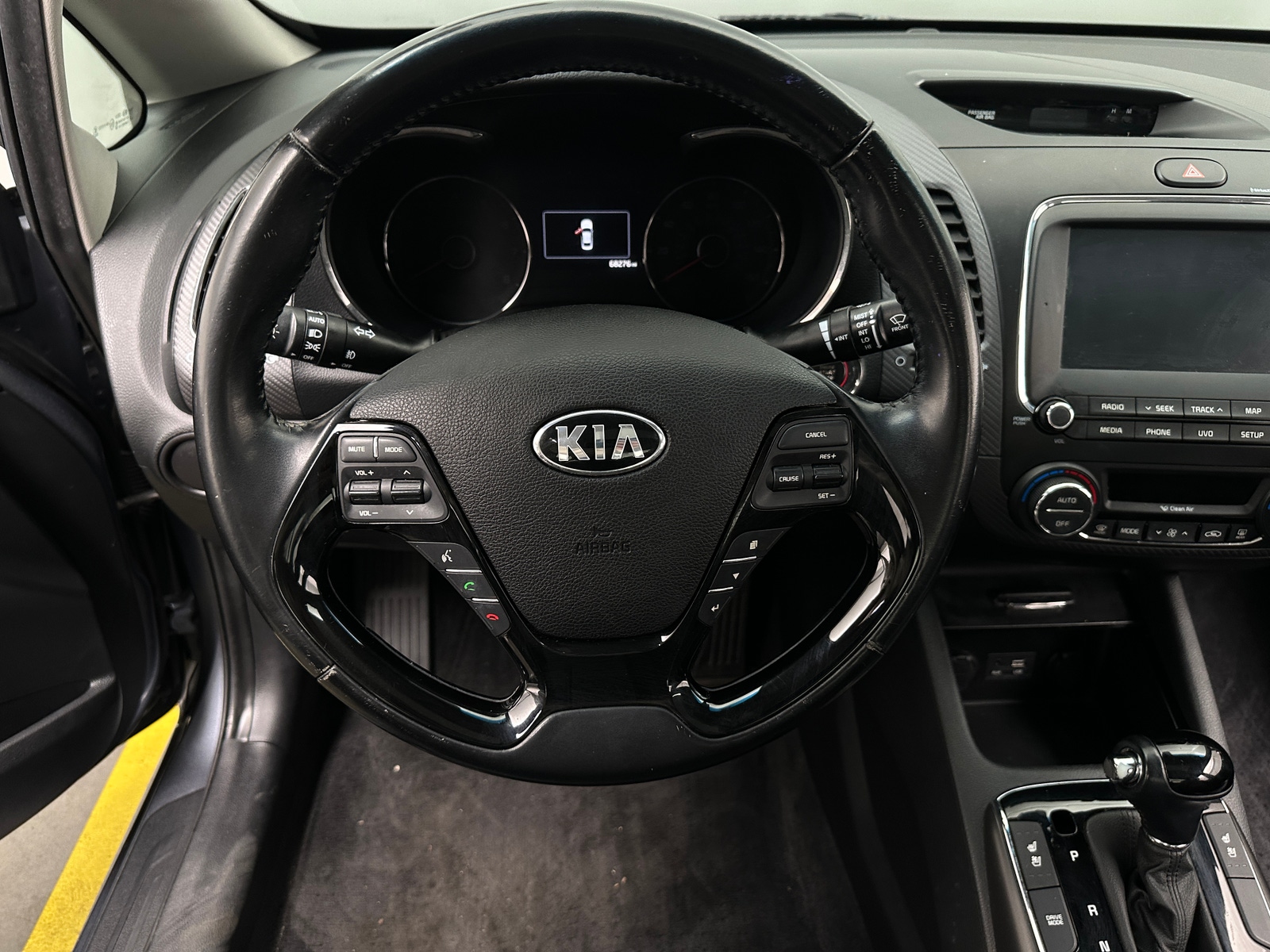 Thumbnail: 2017 Kia Forte - 4