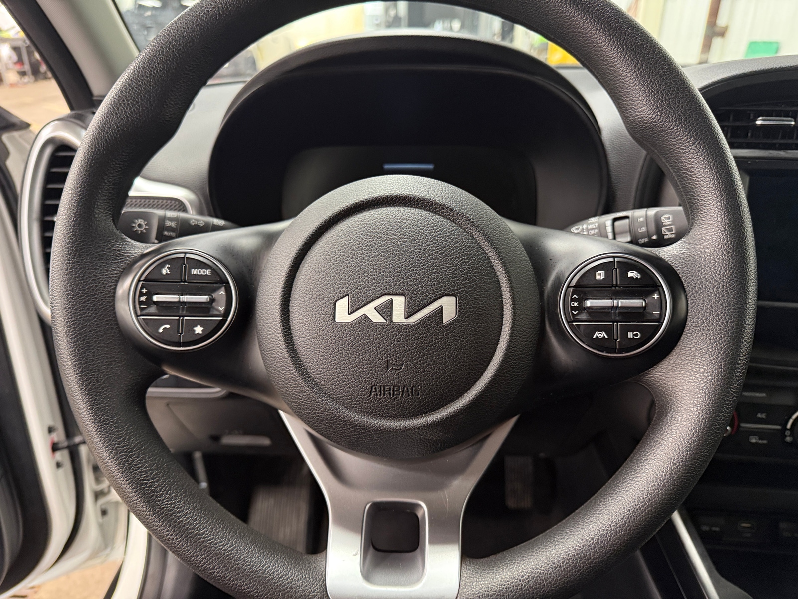 Thumbnail: 2023 Kia Soul - 5