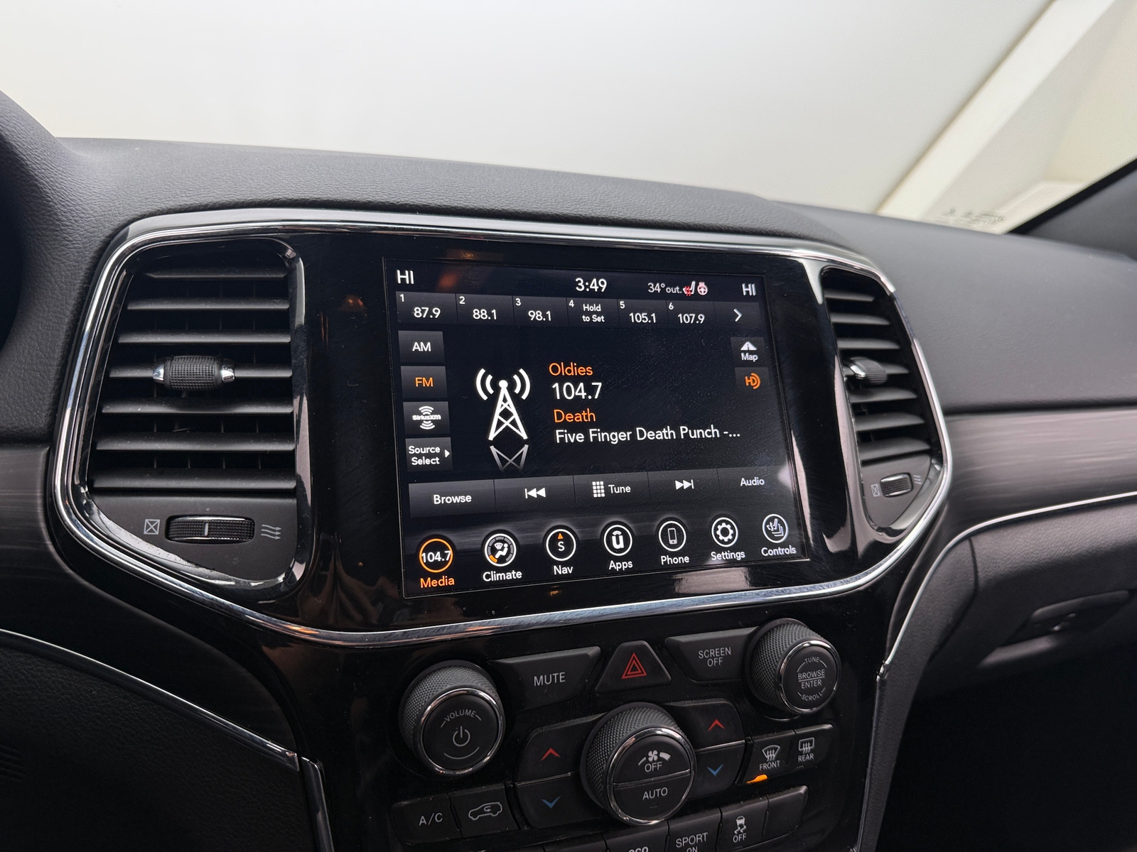 Thumbnail: 2020 Jeep Grand Cherokee - 3