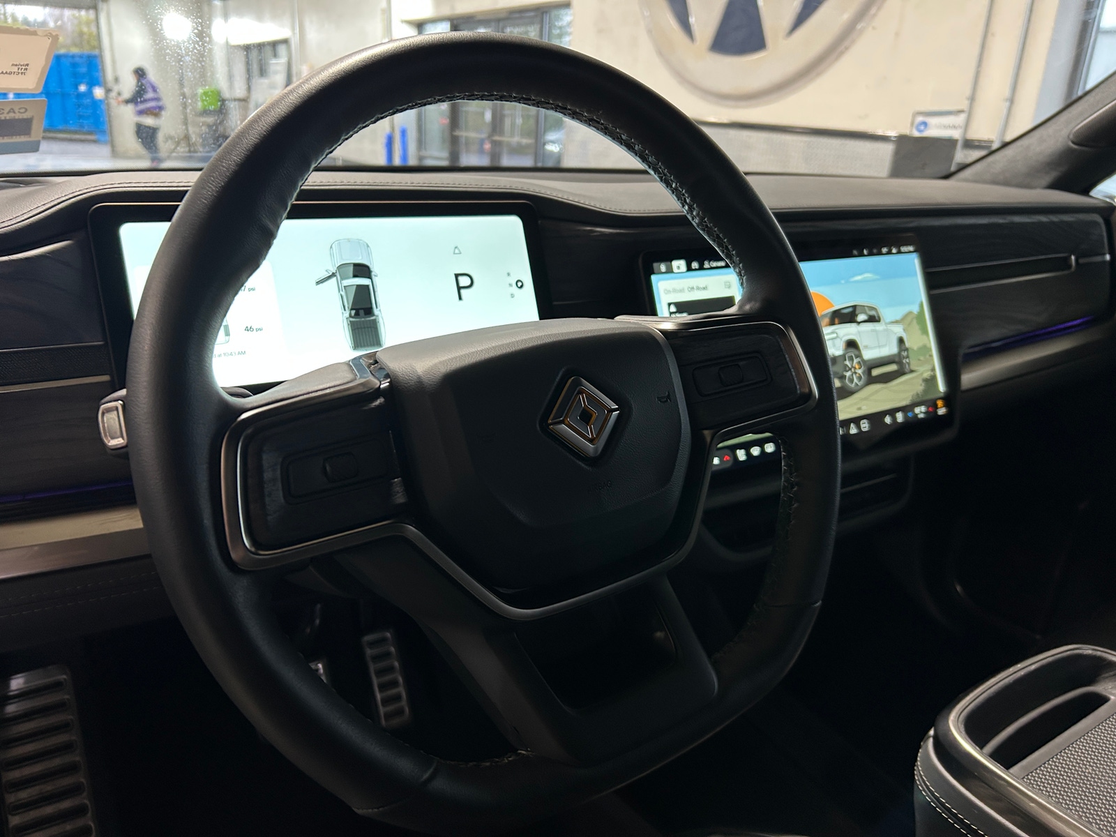 Thumbnail: 2023 Rivian R1T - 4