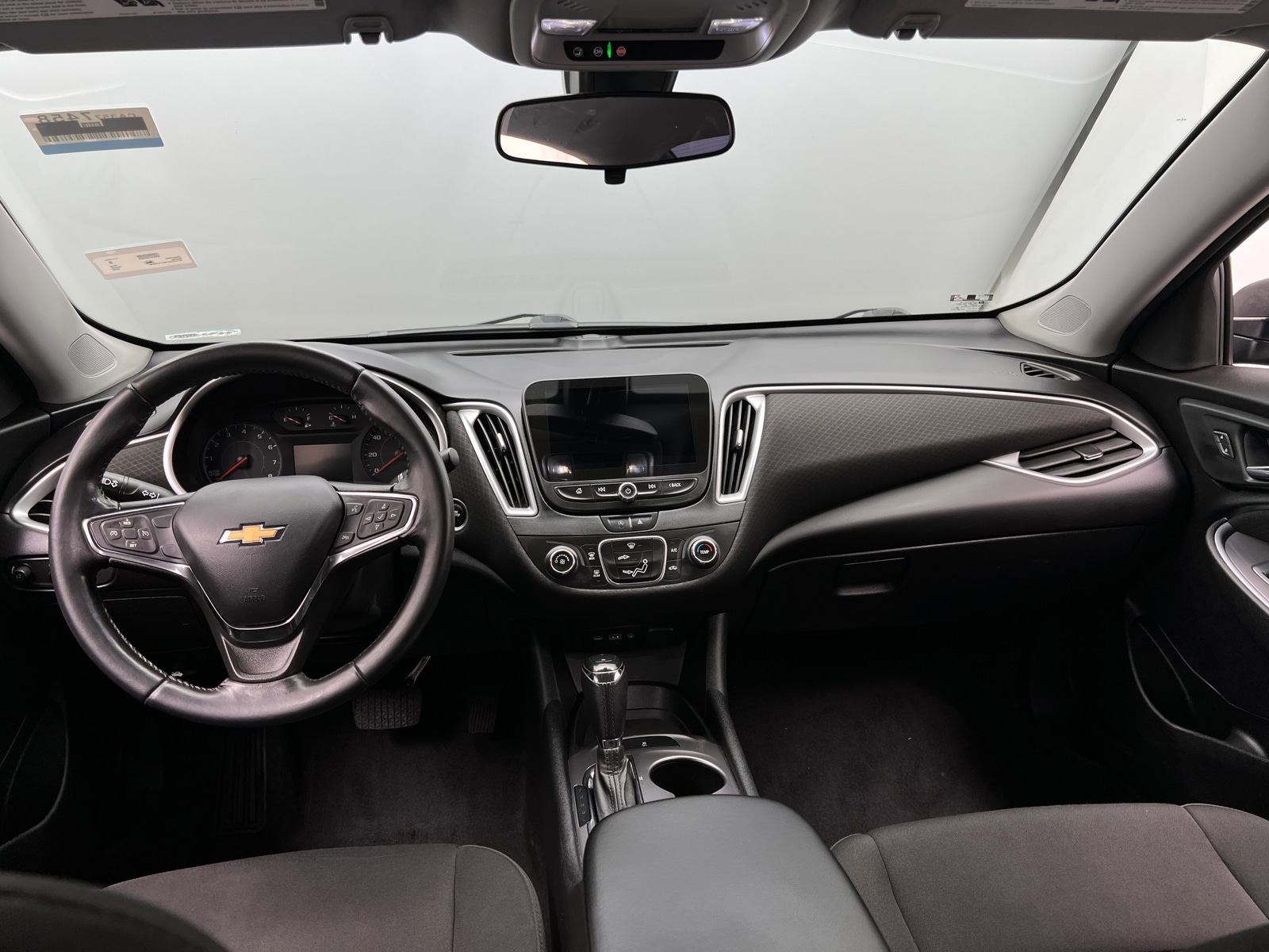 Thumbnail: 2020 Chevrolet Malibu - 3