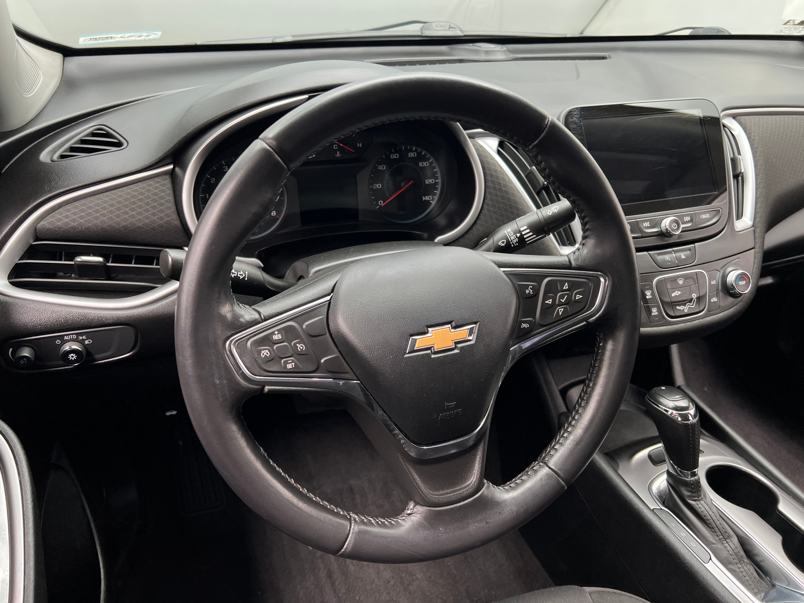 Thumbnail: 2020 Chevrolet Malibu - 5