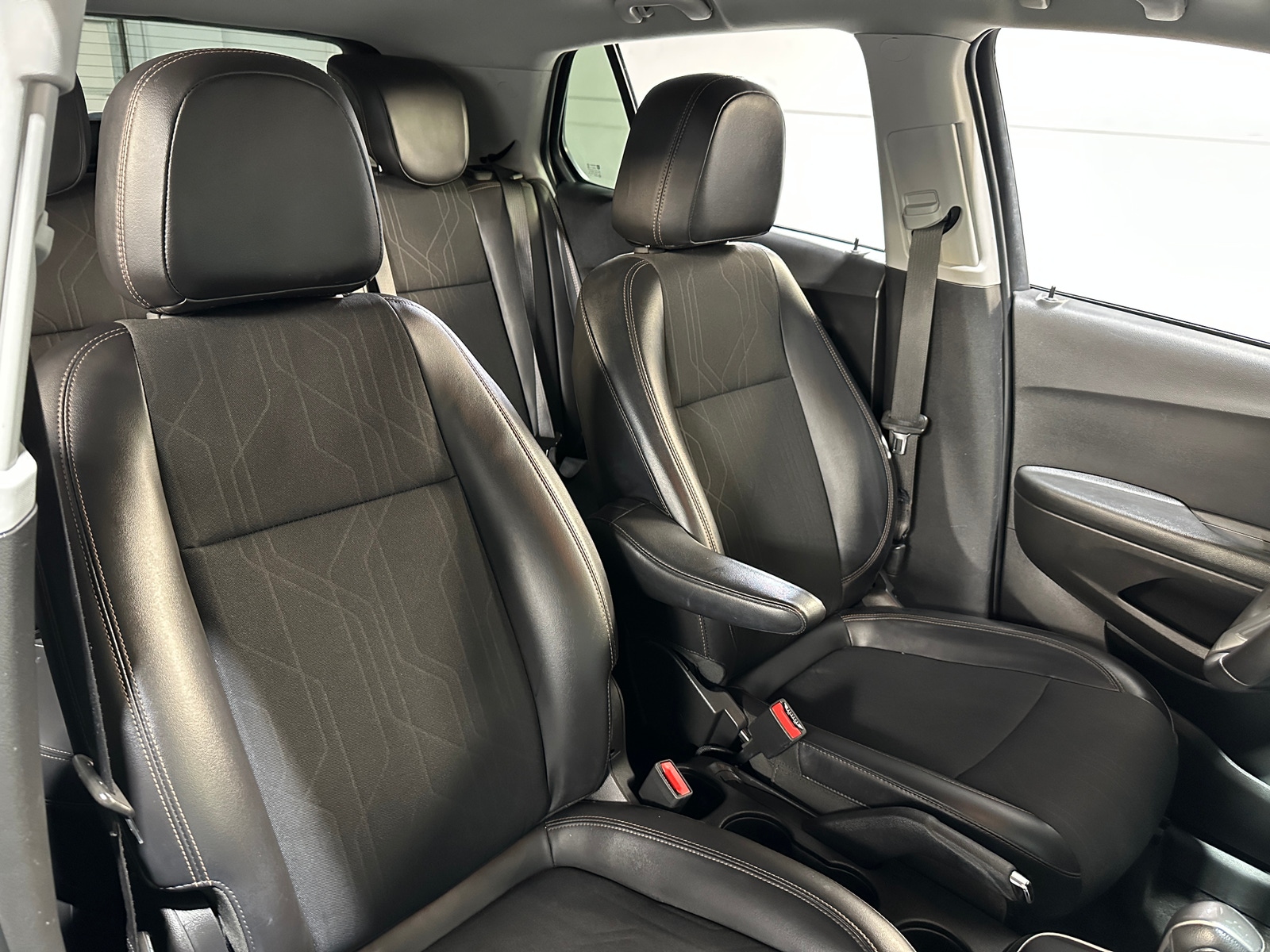 Thumbnail: 2021 Chevrolet Trax - 2