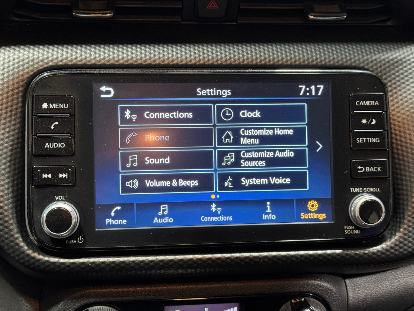 Thumbnail: 2022 Nissan Kicks - 4