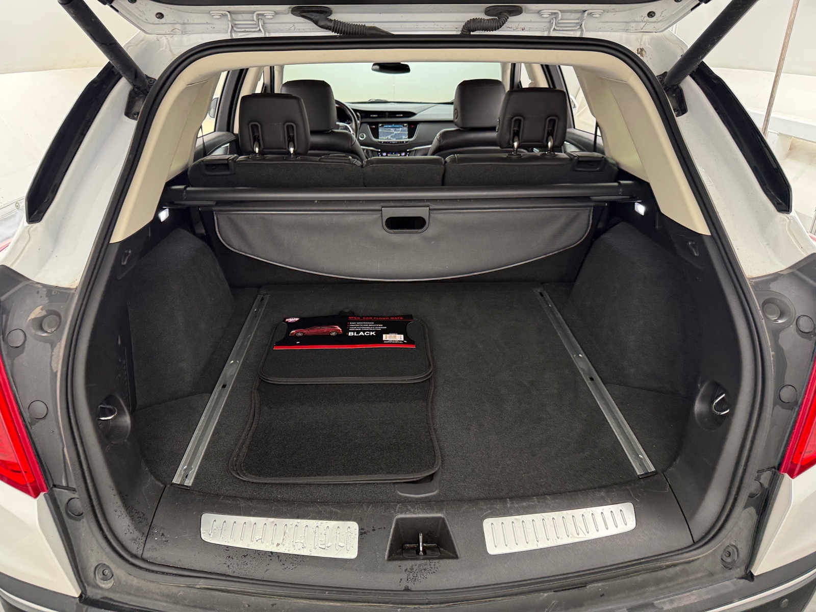 Thumbnail: 2018 Cadillac XT5 - 6