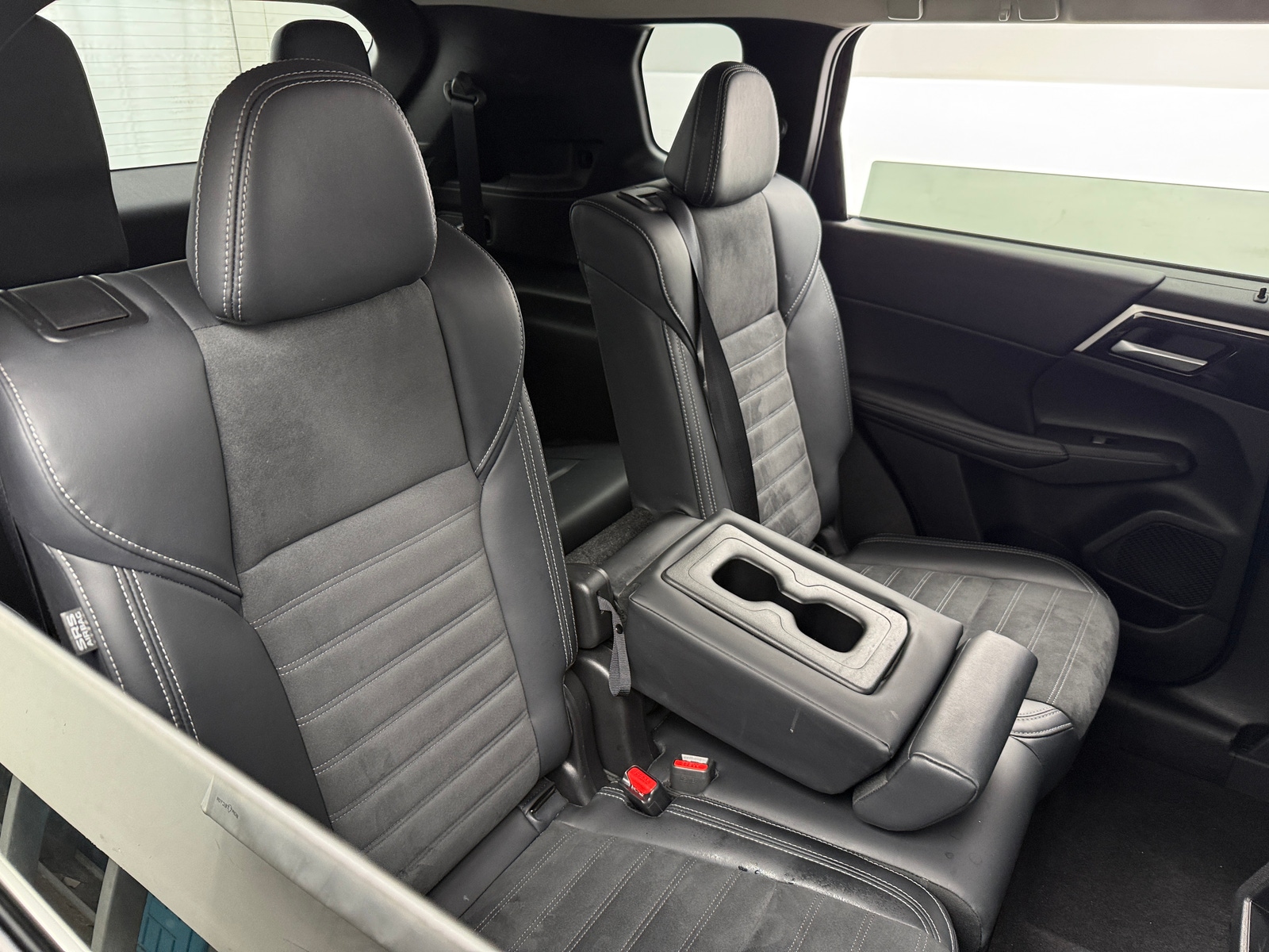 Thumbnail: 2024 Mitsubishi Outlander - 5