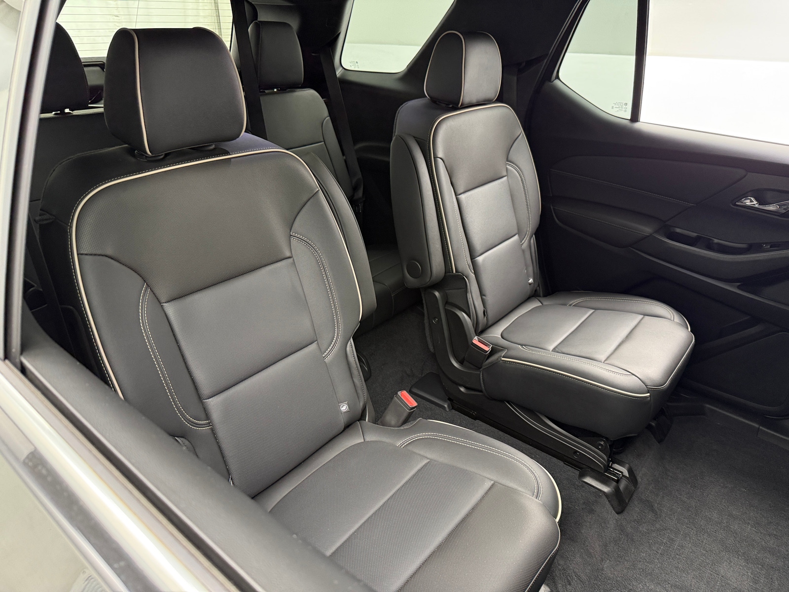 Thumbnail: 2023 Chevrolet Traverse - 5