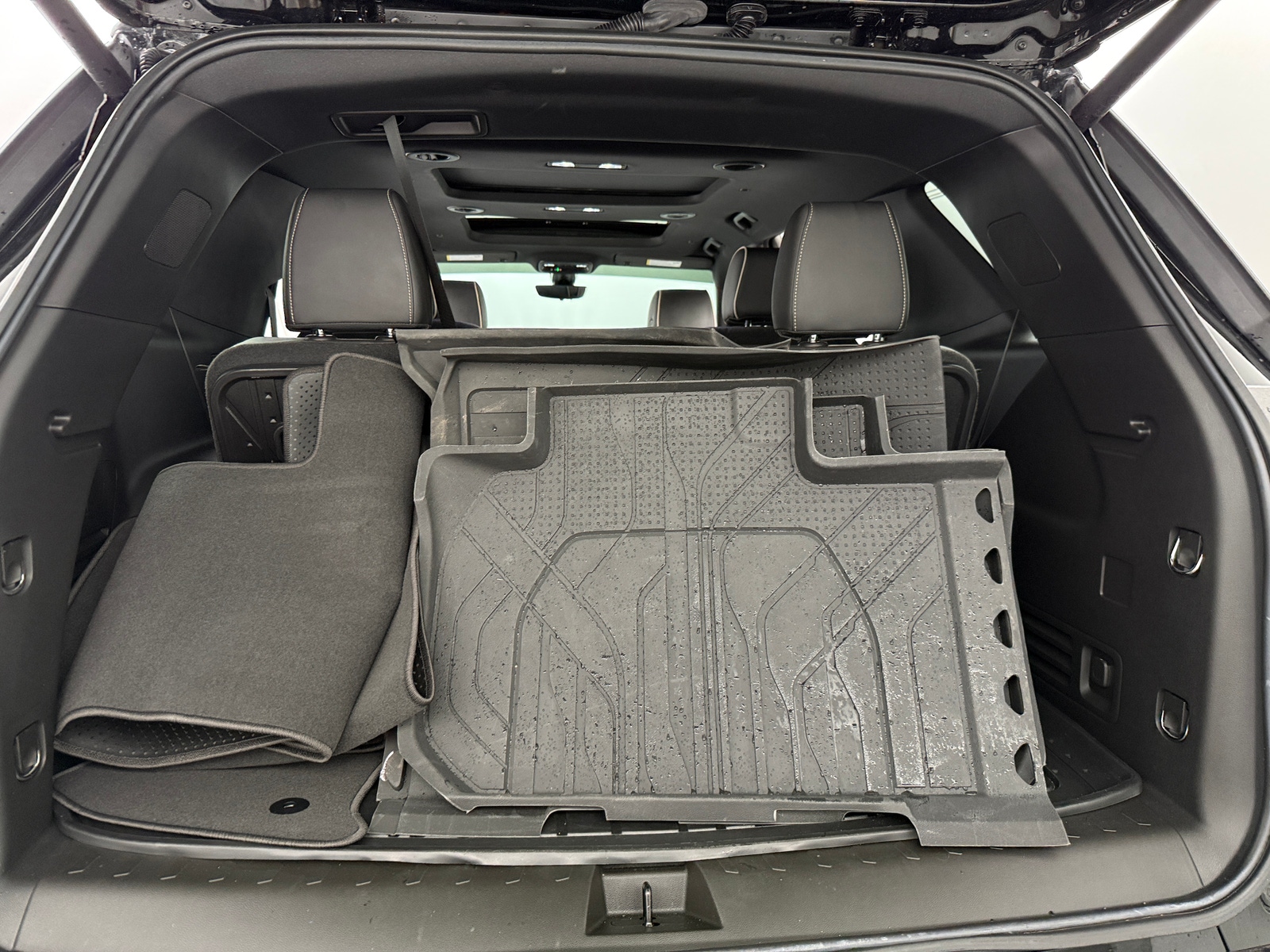 Thumbnail: 2023 Chevrolet Traverse - 6