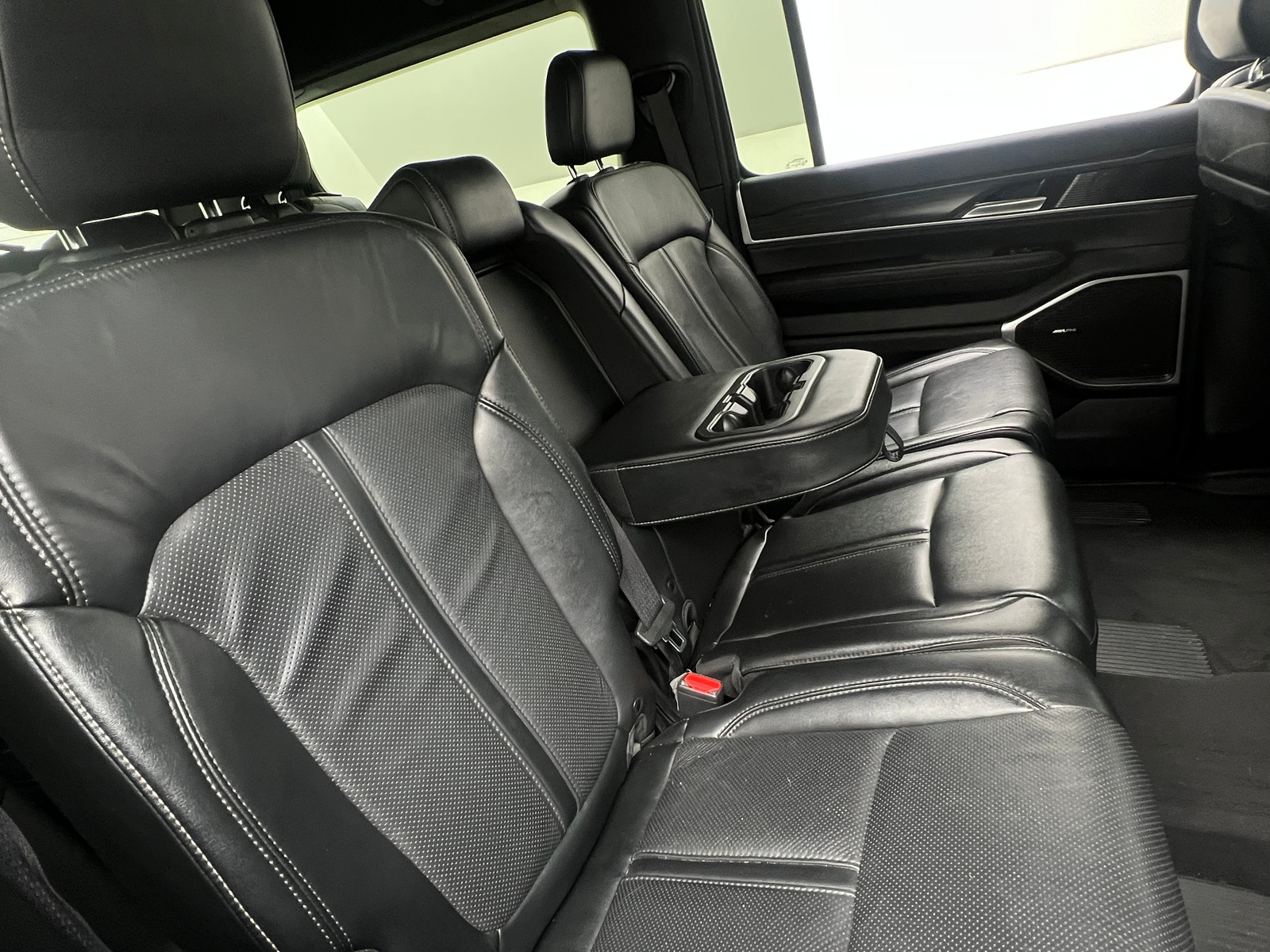 Thumbnail: 2023 Jeep Wagoneer - 5