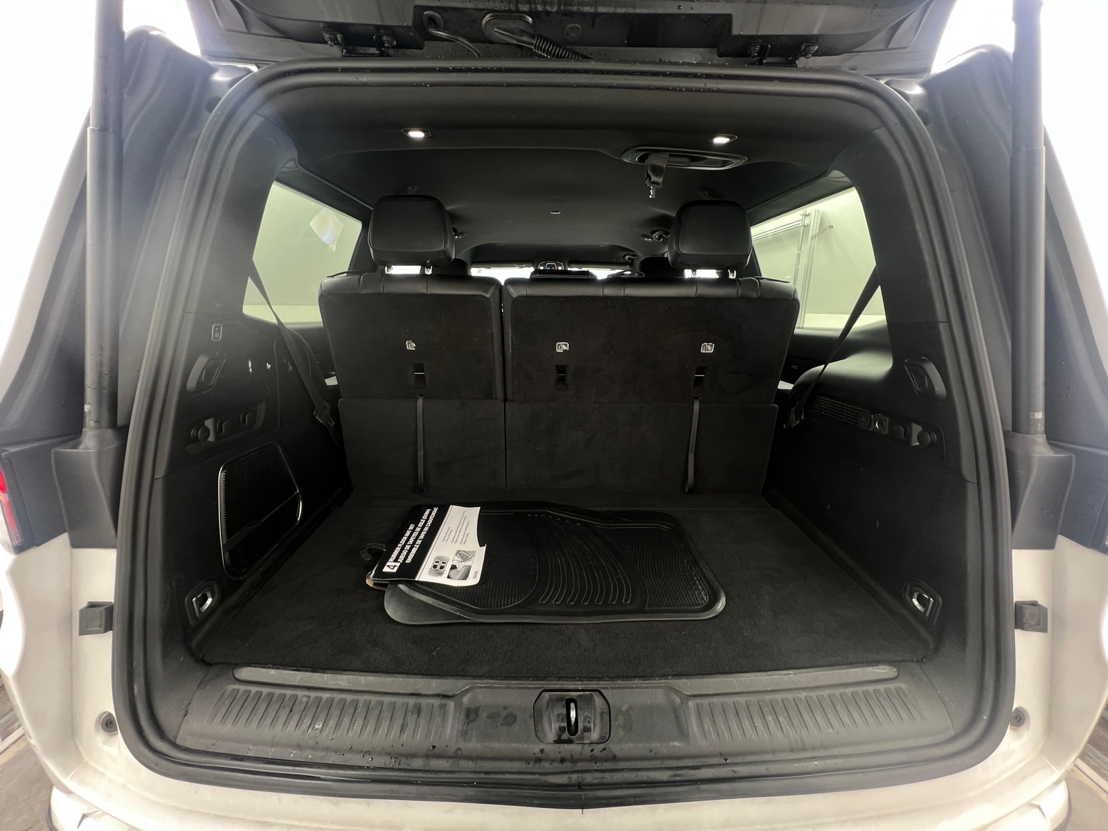 Thumbnail: 2023 Jeep Wagoneer - 6