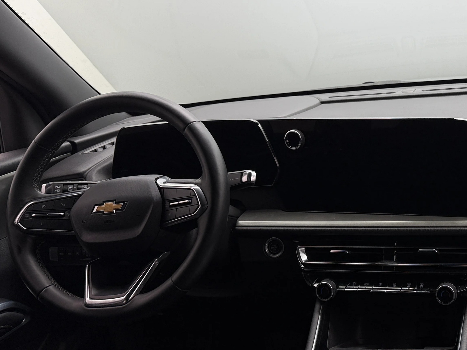 Thumbnail: 2024 Chevrolet Traverse - 3