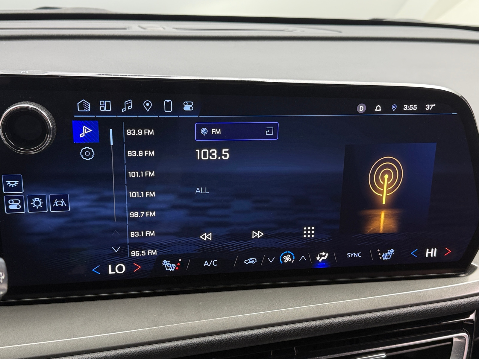 Thumbnail: 2024 Chevrolet Traverse - 4