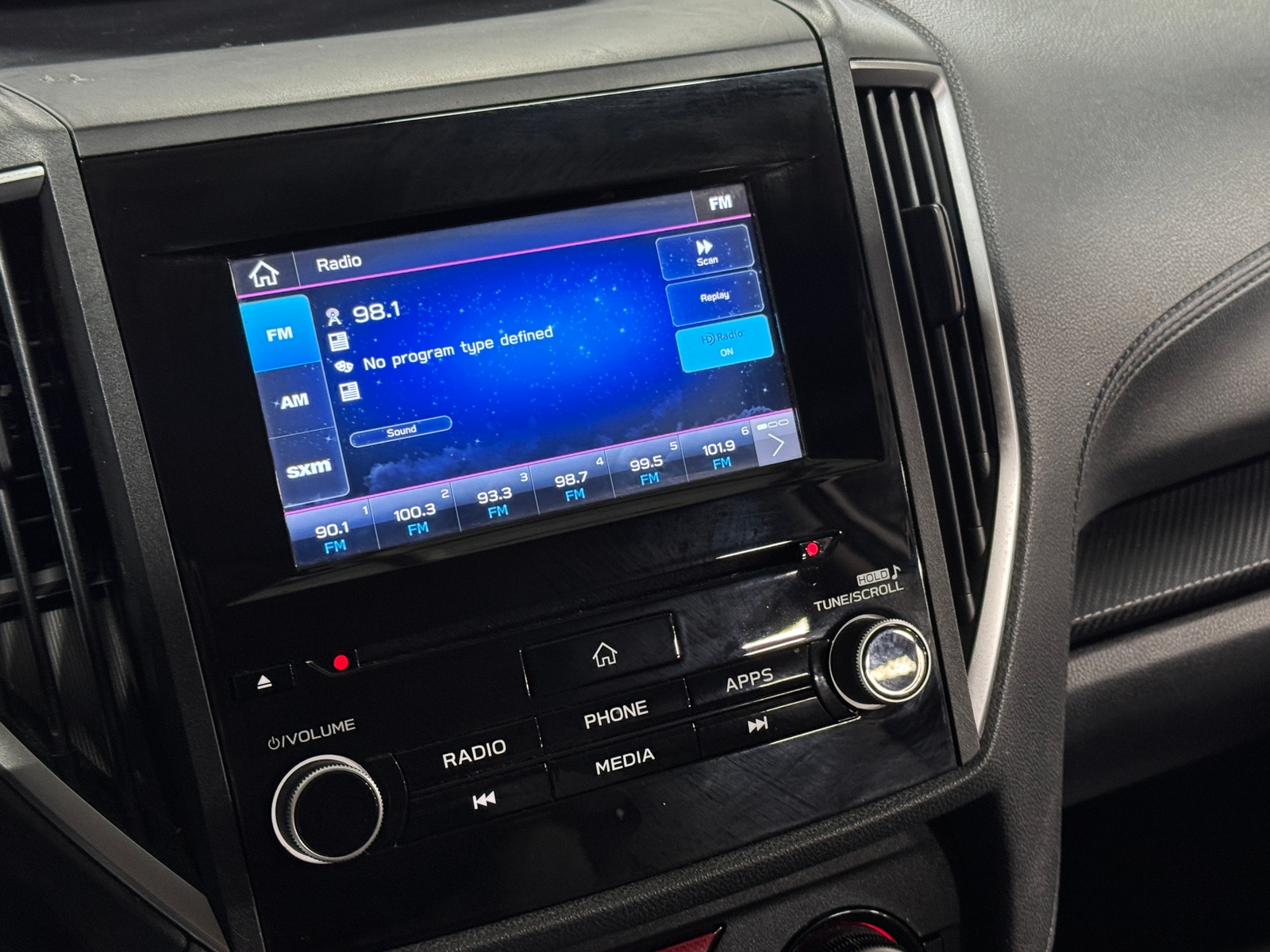 Thumbnail: 2019 Subaru Crosstrek - 4