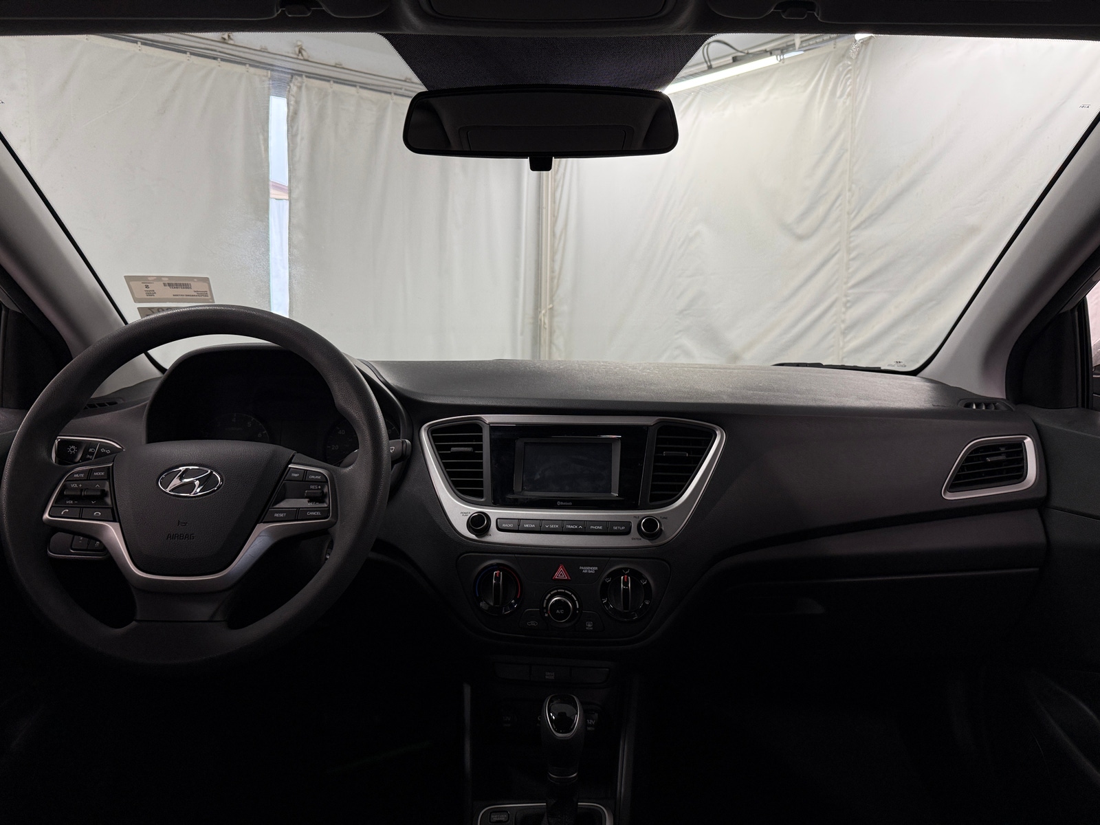 Thumbnail: 2022 Hyundai Accent - 3