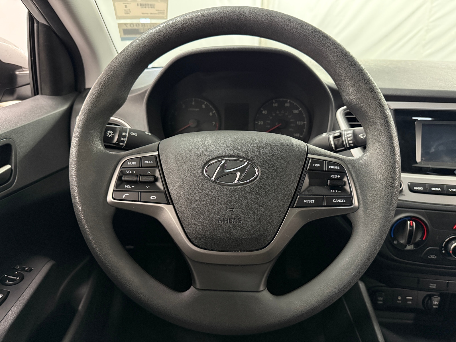 Thumbnail: 2022 Hyundai Accent - 5