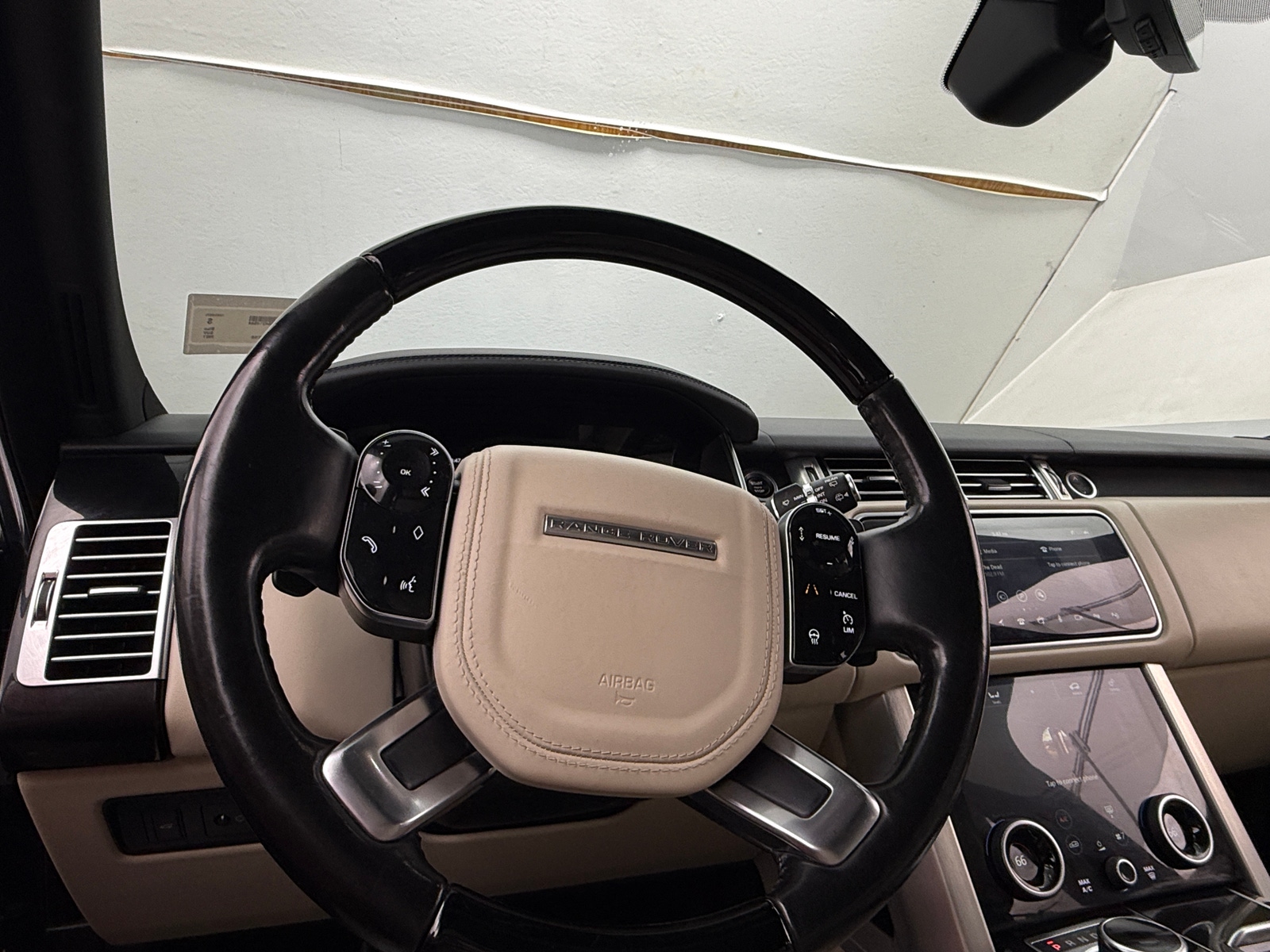 Thumbnail: 2021 Land Rover Range Rover - 4