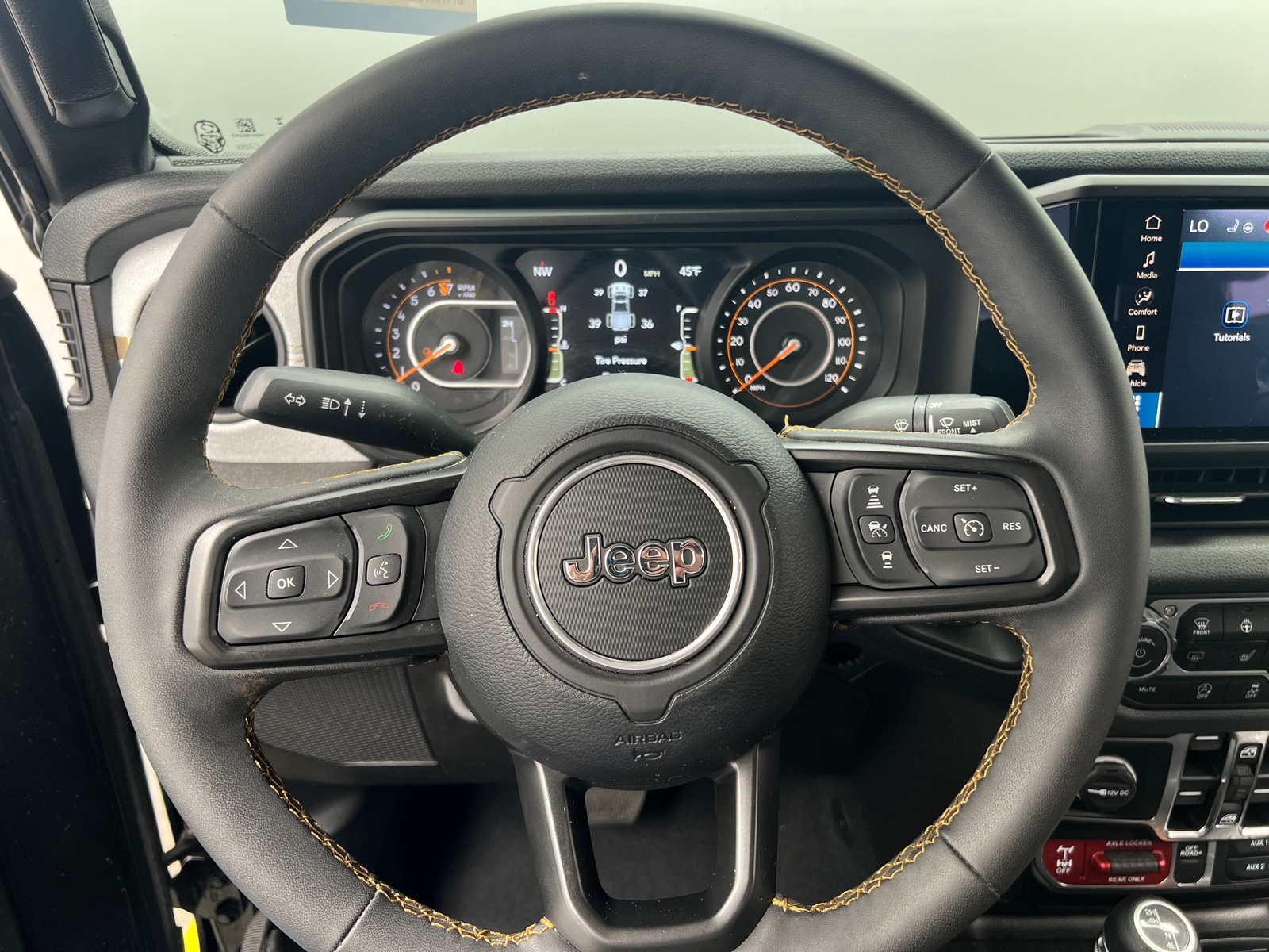 Thumbnail: 2024 Jeep Gladiator - 5