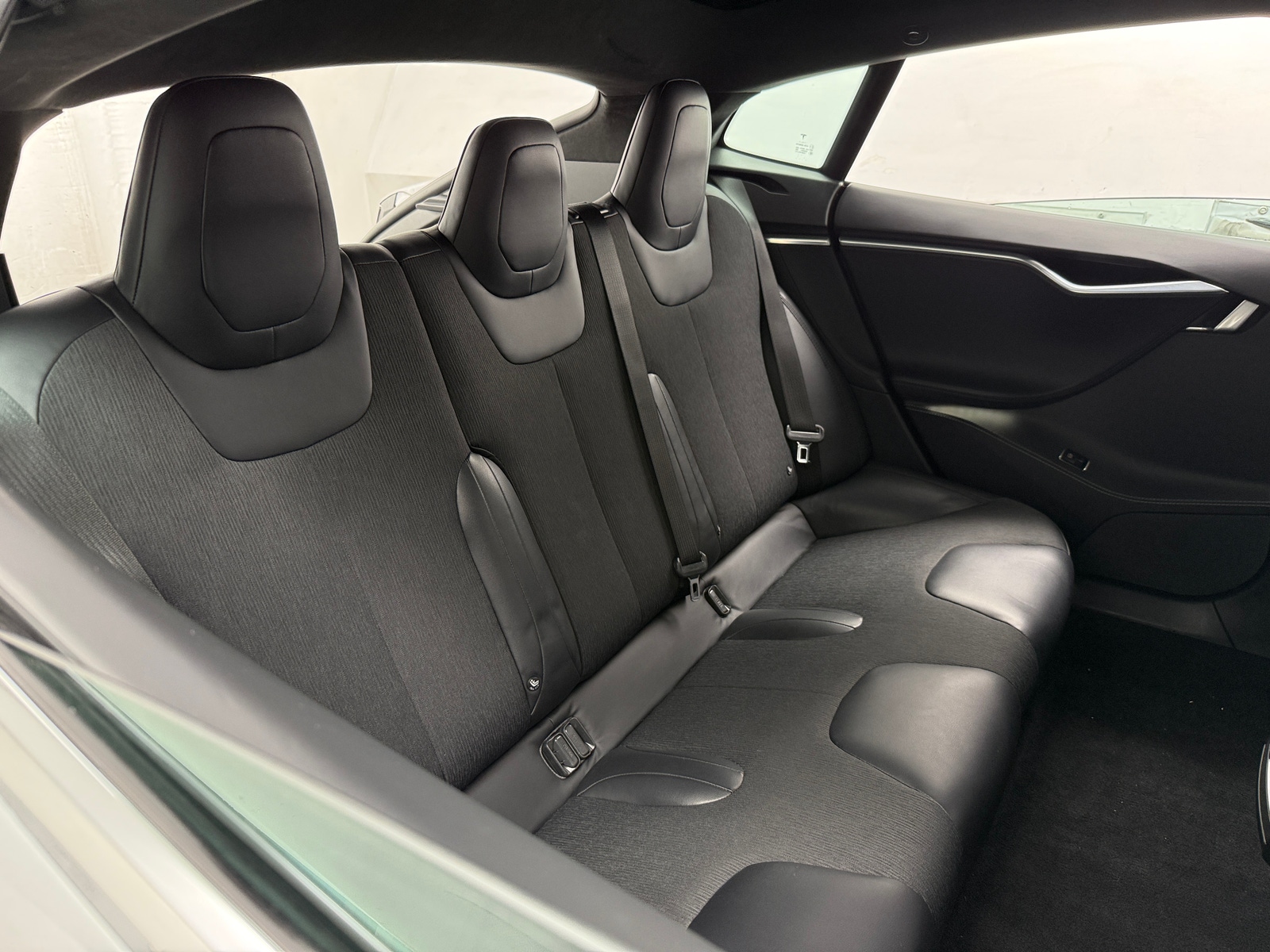 Thumbnail: 2016 Tesla Model S - 5