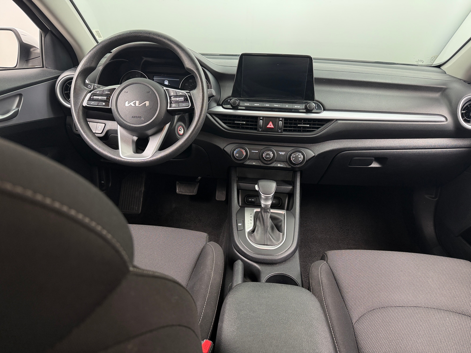 Thumbnail: 2024 Kia Forte - 3