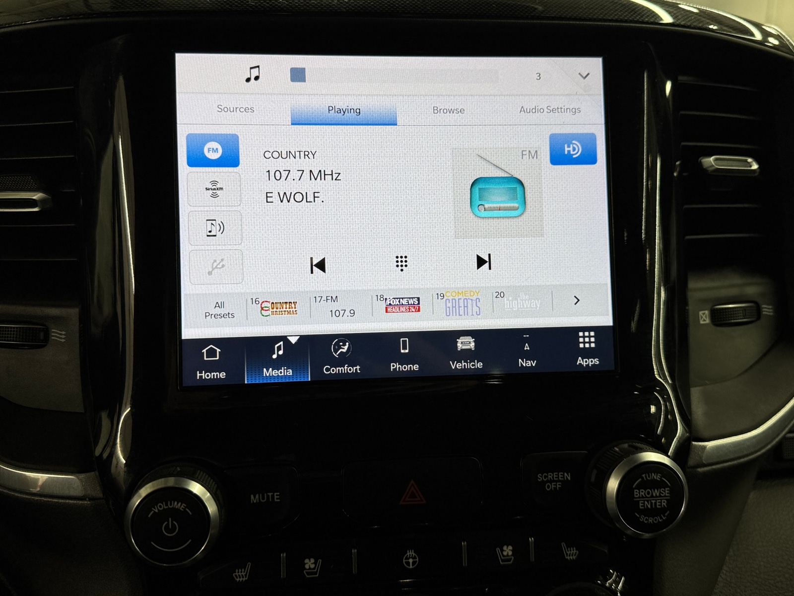 Thumbnail: 2022 RAM 1500 - 3