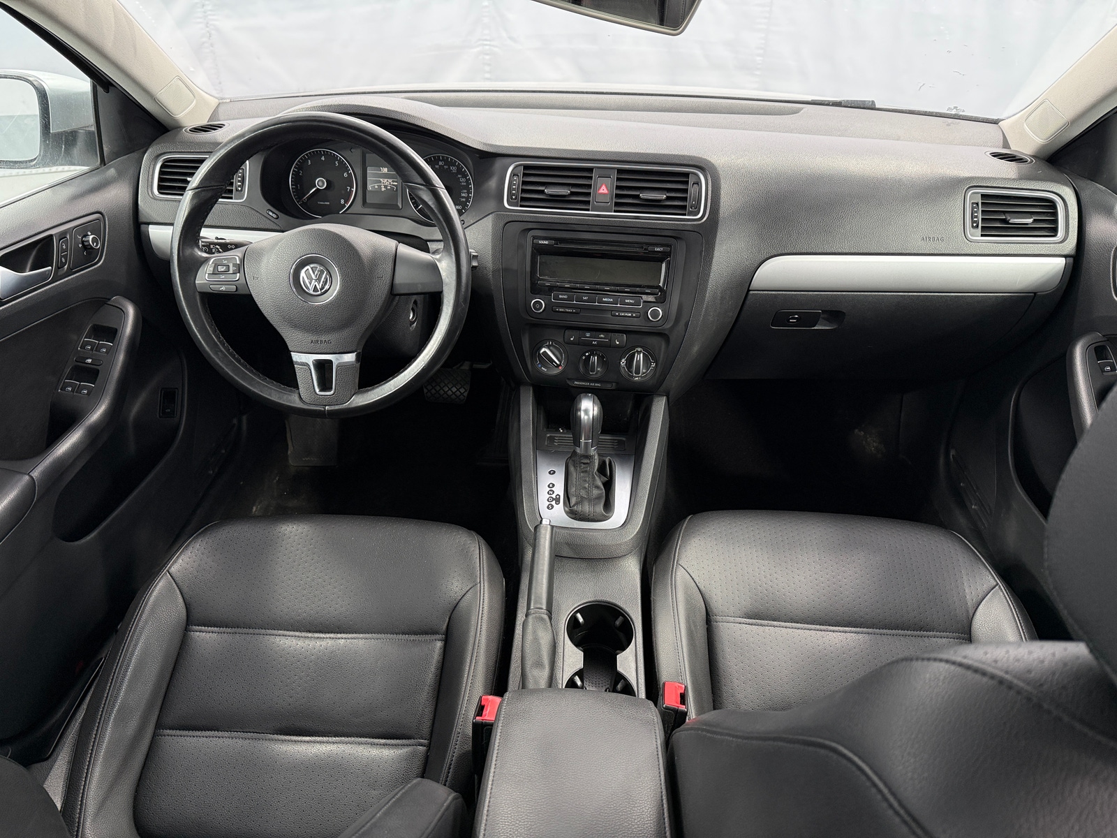 Thumbnail: 2014 Volkswagen Jetta - 3