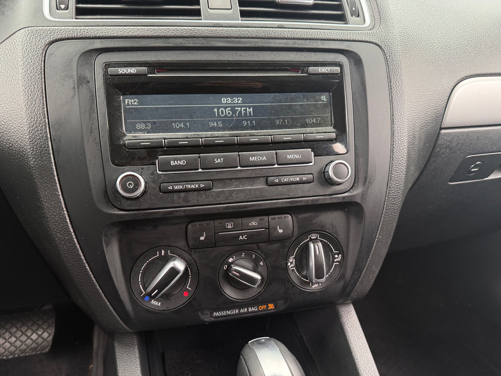 Thumbnail: 2014 Volkswagen Jetta - 4