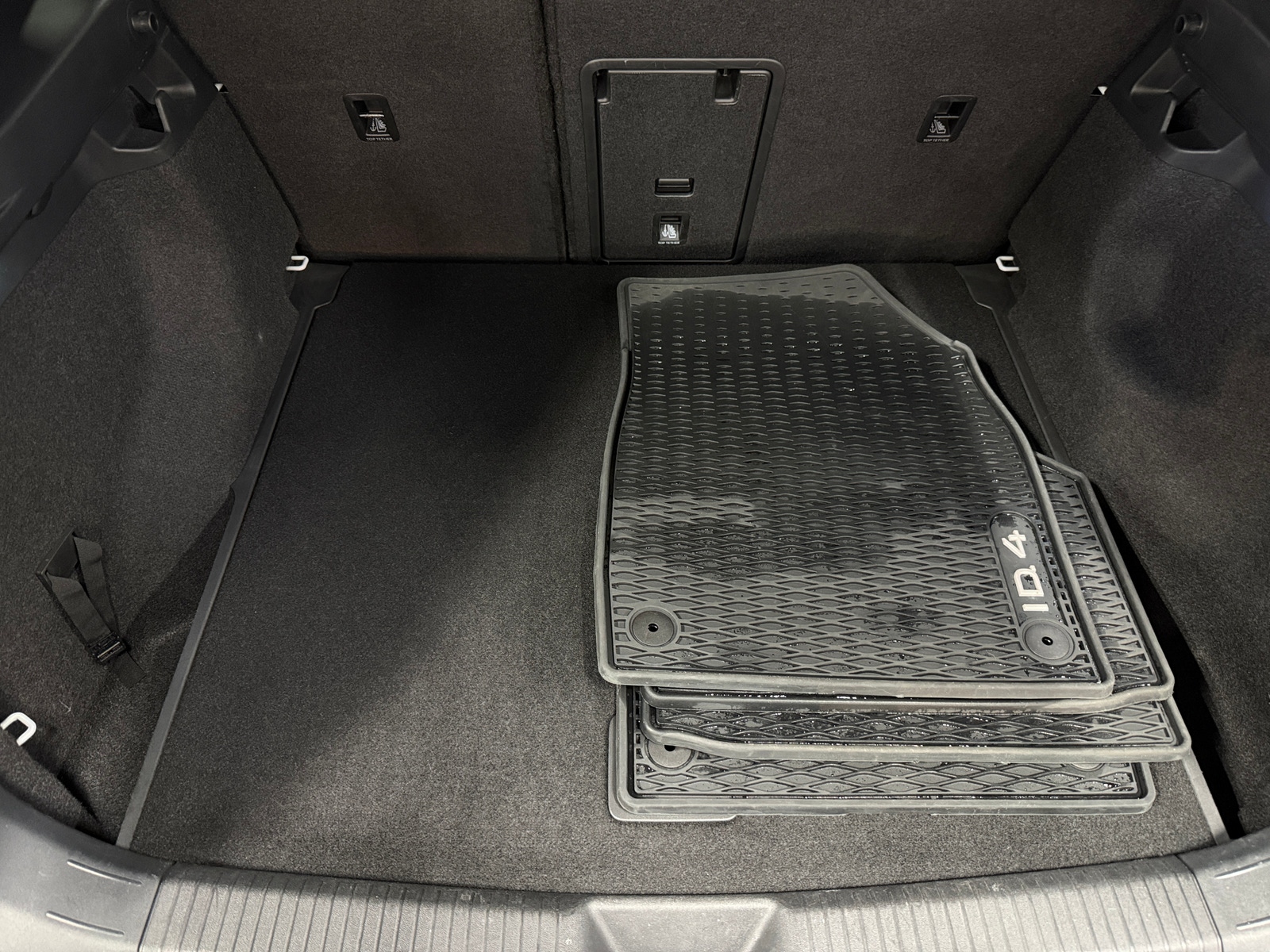 Thumbnail: 2021 Volkswagen ID.4 - 6