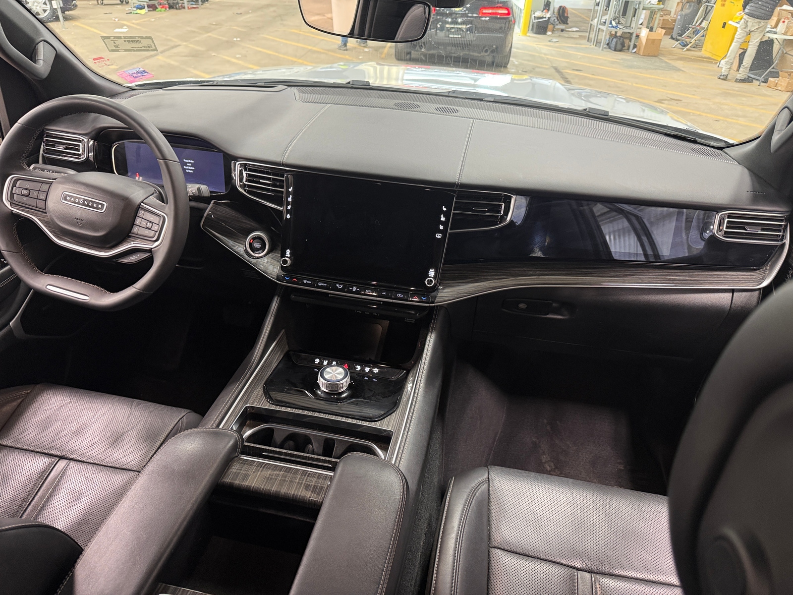 Thumbnail: 2022 Jeep Wagoneer - 2