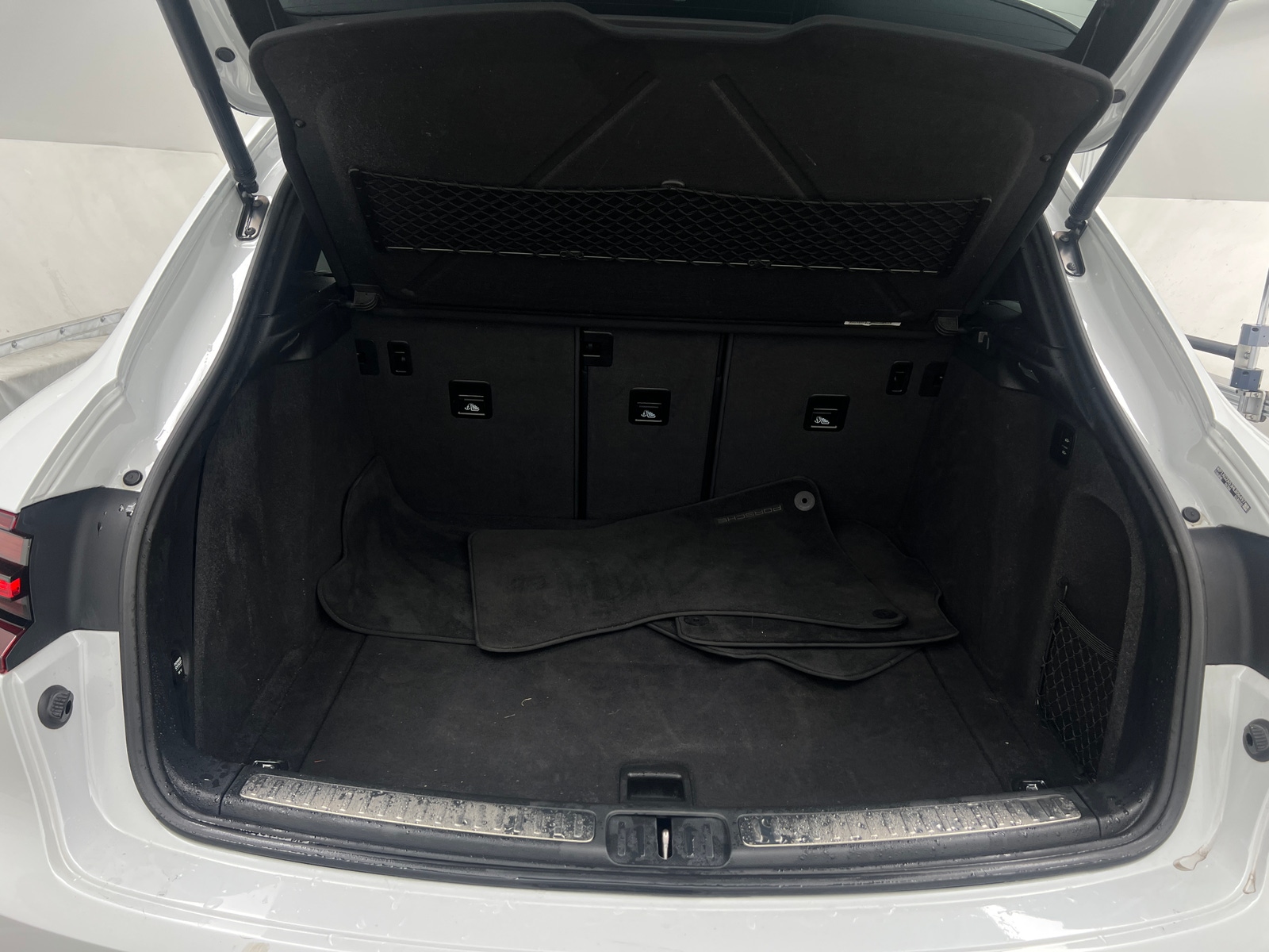 Thumbnail: 2017 Porsche Macan - 6