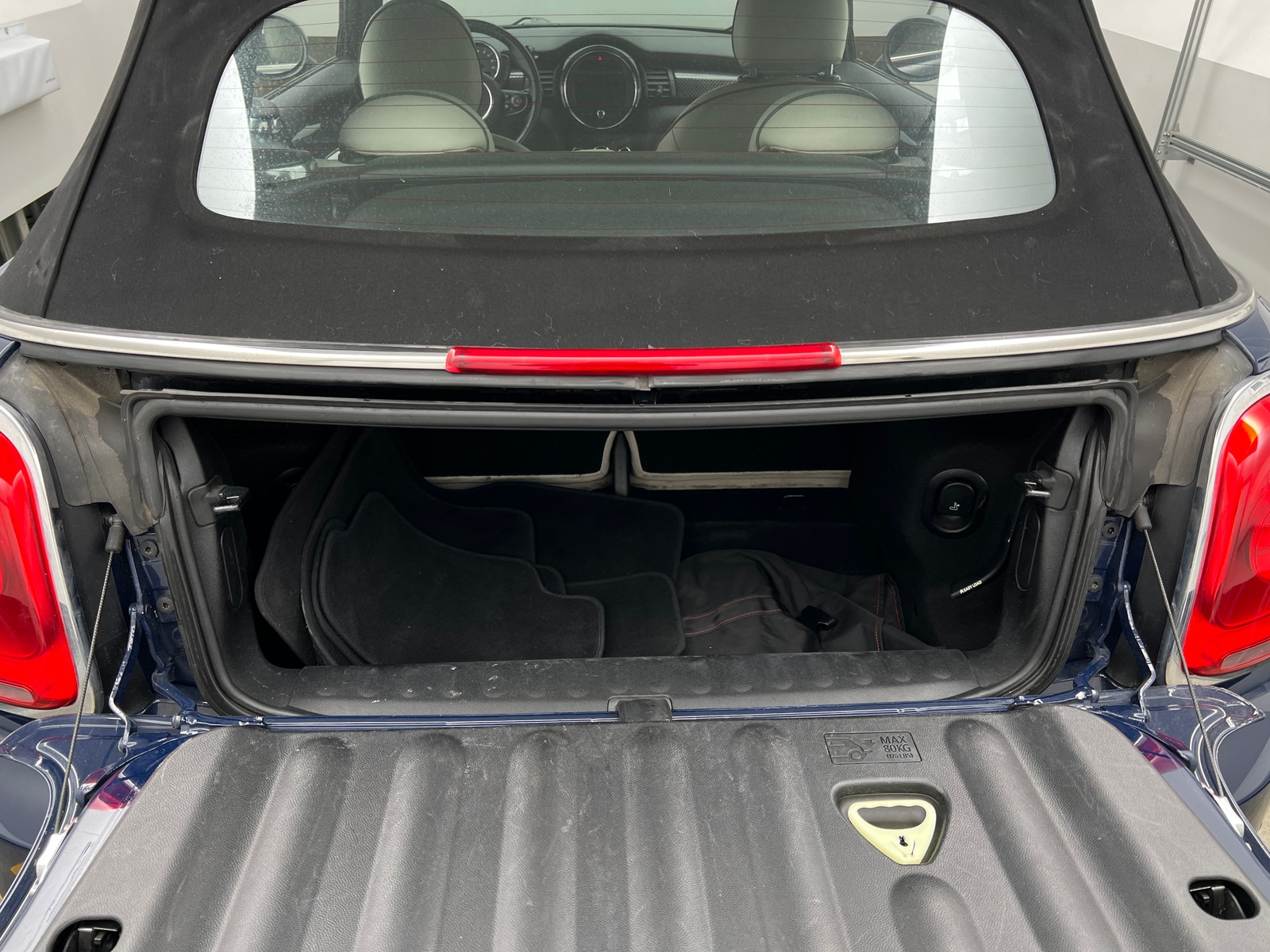 Thumbnail: 2018 MINI Cooper Convertible - 6