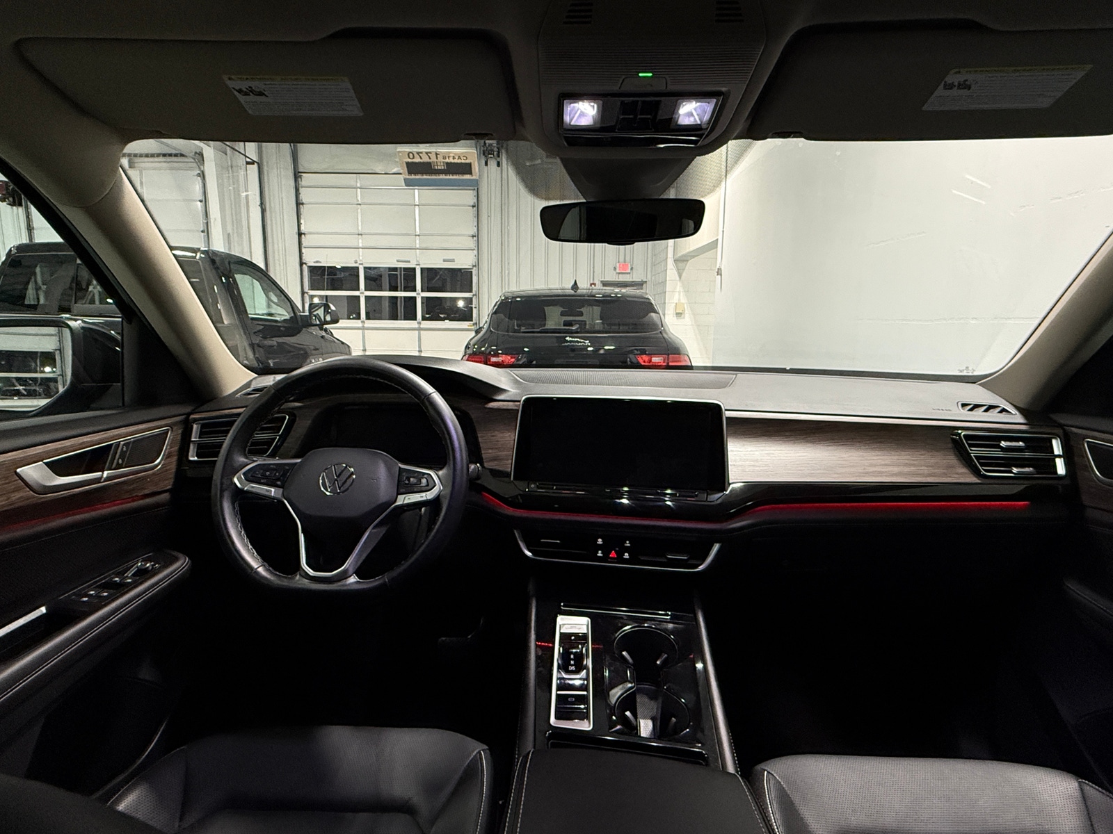 Thumbnail: 2025 Volkswagen Atlas - 2