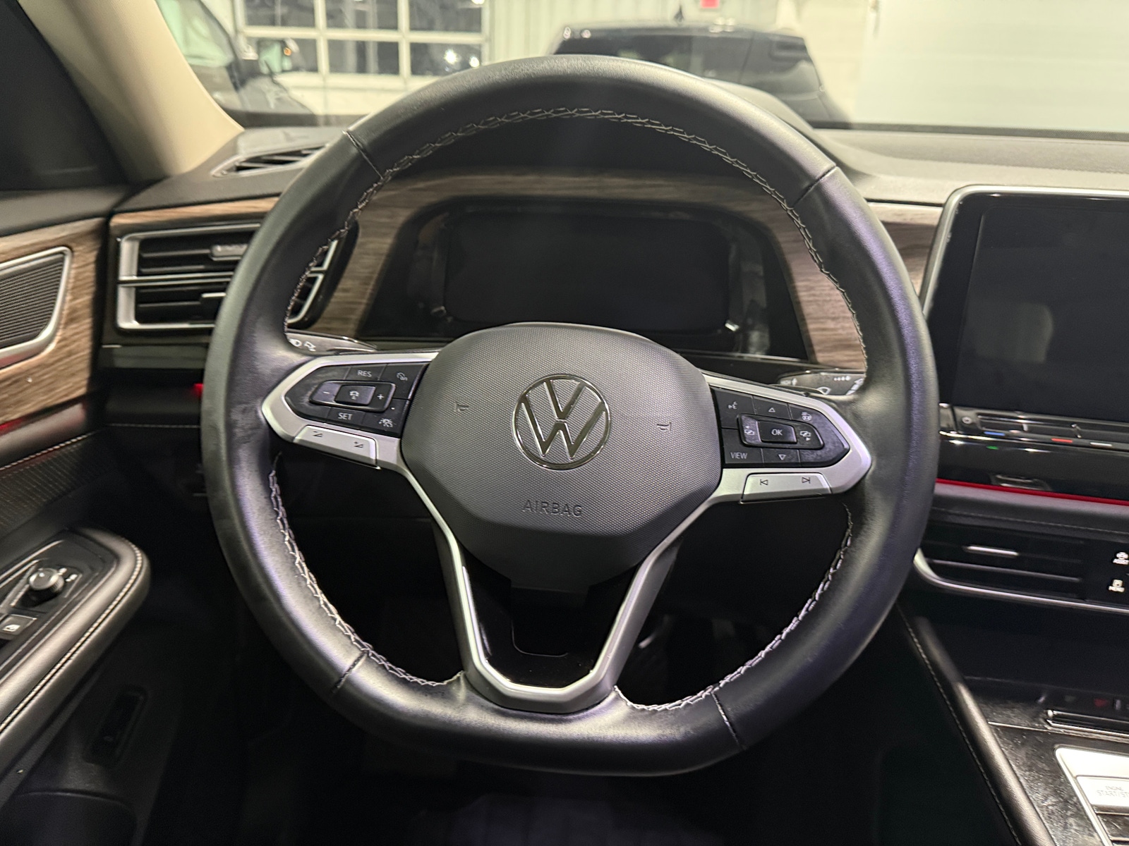 Thumbnail: 2025 Volkswagen Atlas - 4