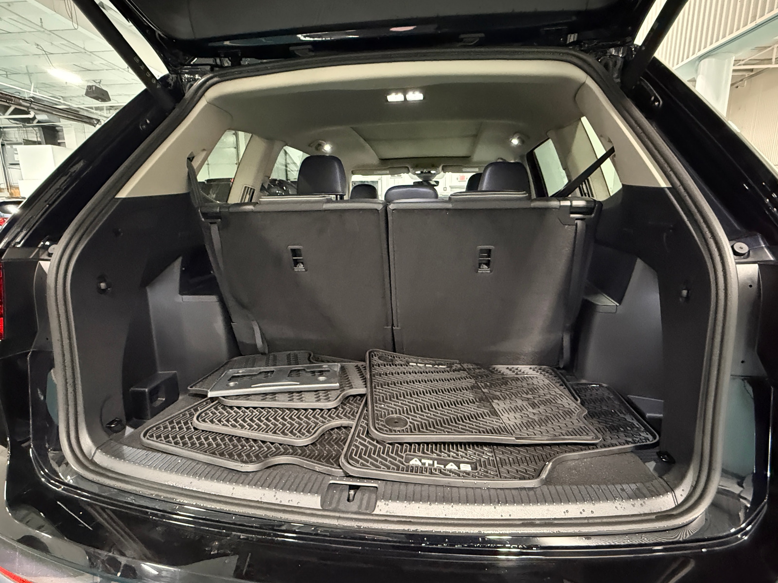 Thumbnail: 2025 Volkswagen Atlas - 6