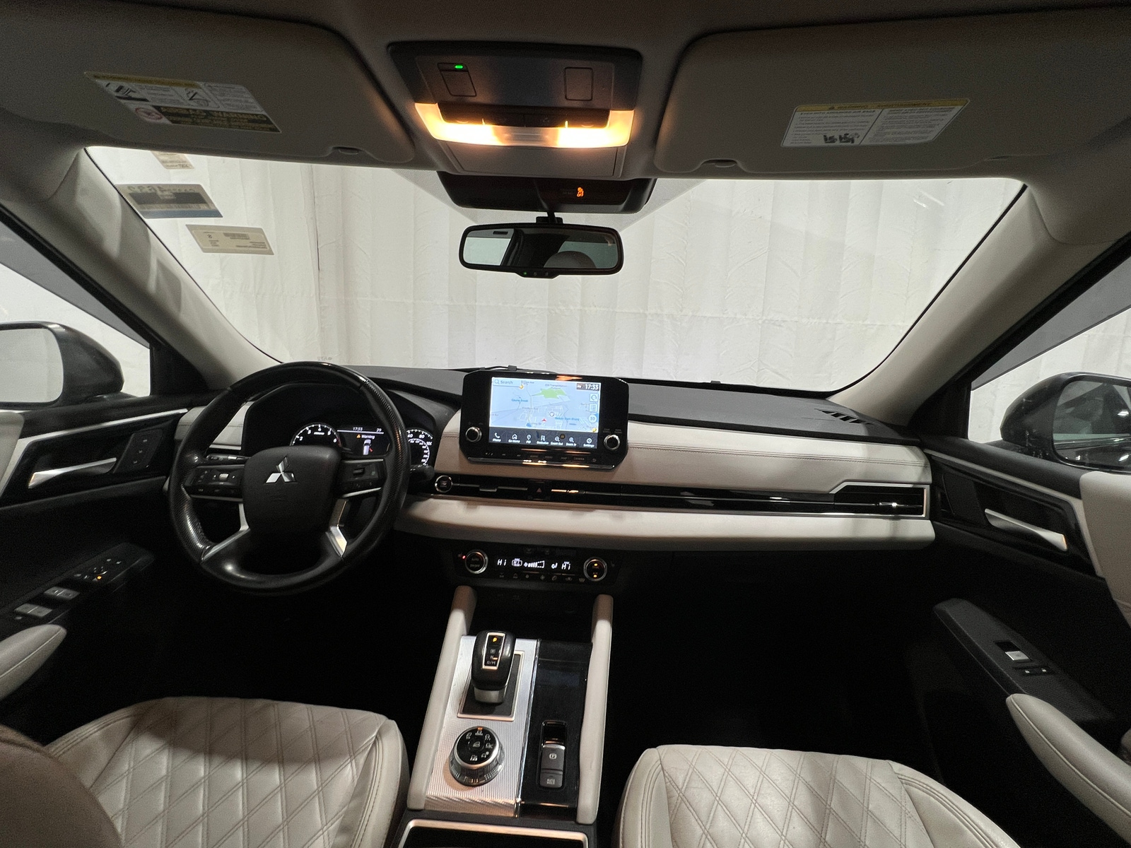 Thumbnail: 2022 Mitsubishi Outlander - 3