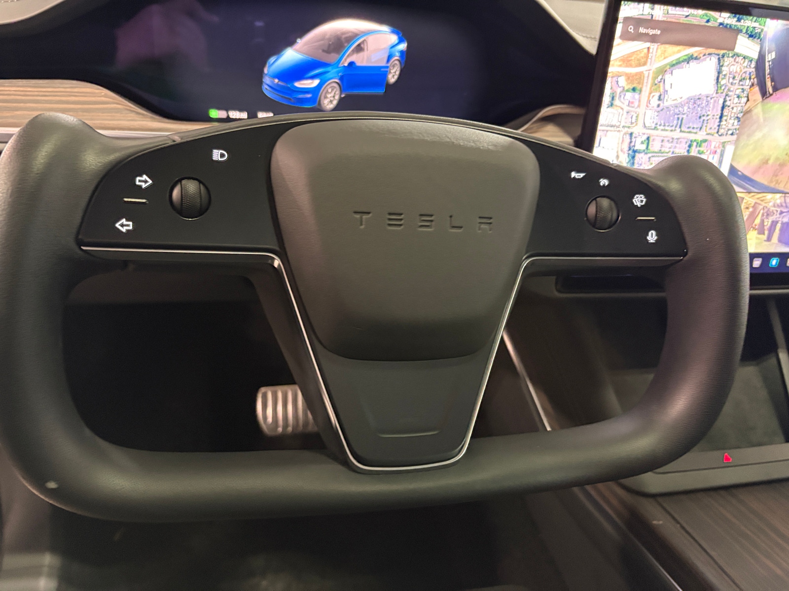 Thumbnail: 2022 Tesla Model X - 4