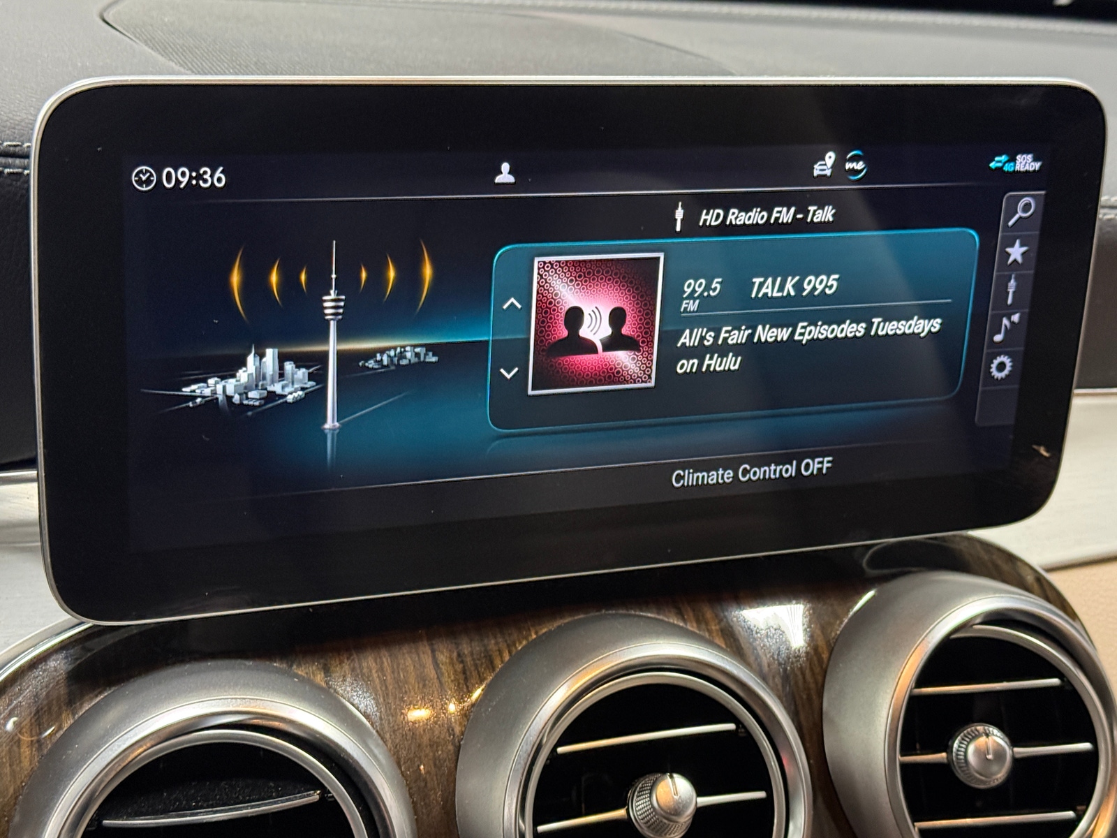 Thumbnail: 2022 Mercedes-Benz C-Class - 3