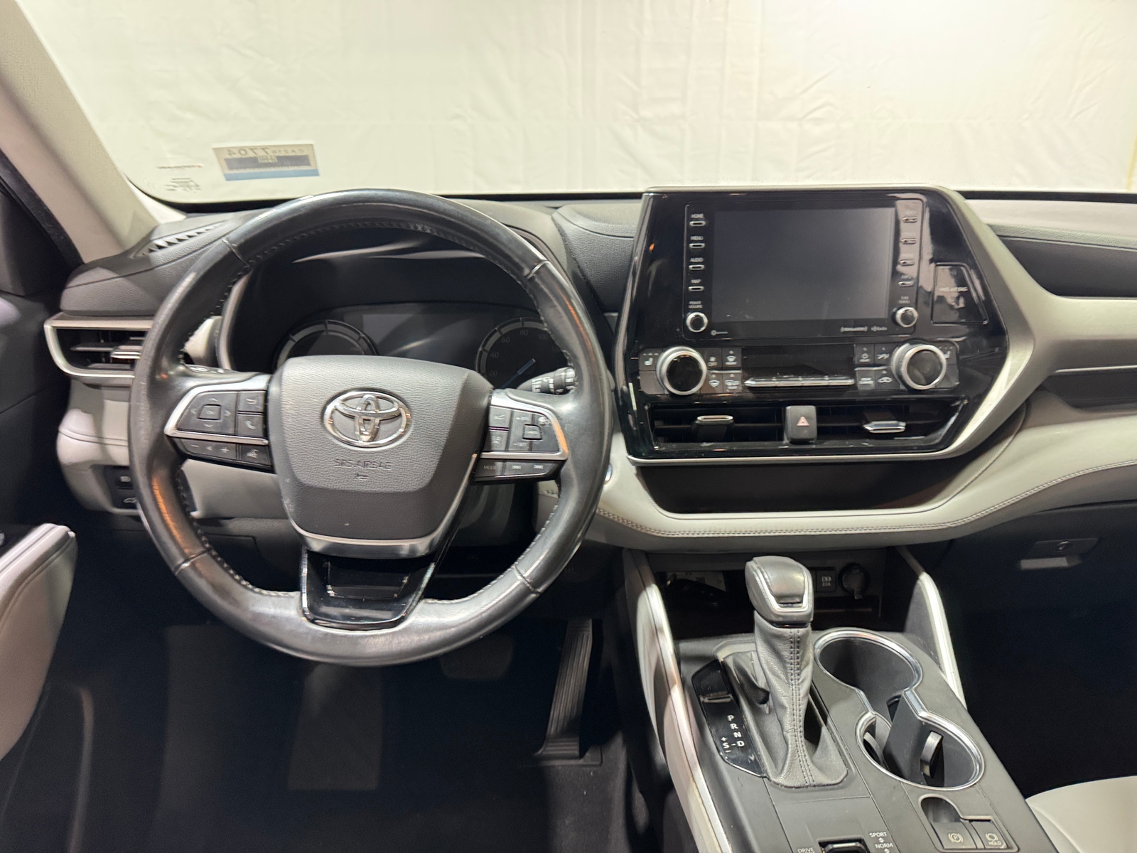 Thumbnail: 2021 Toyota Highlander - 4