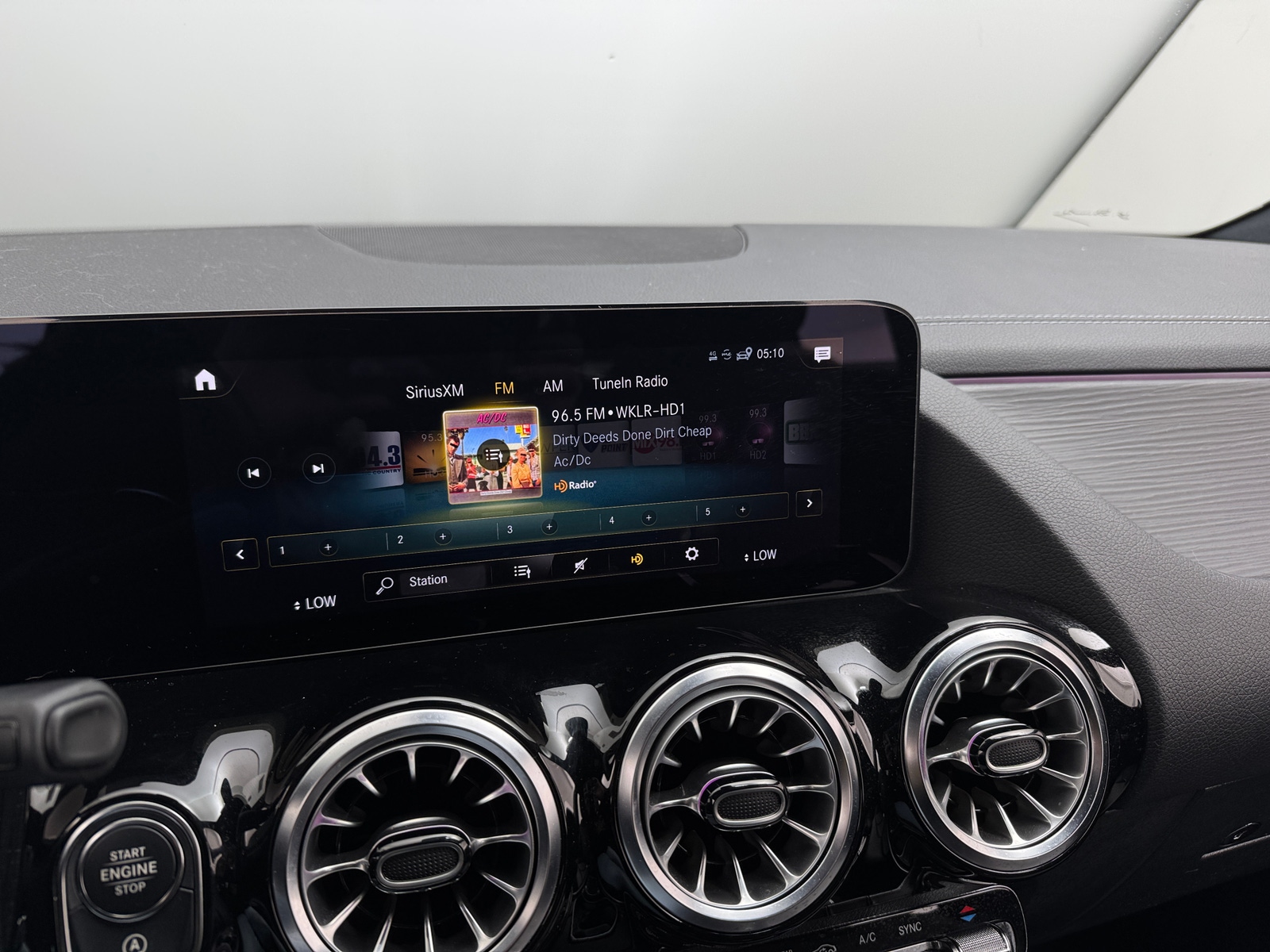 Thumbnail: 2022 Mercedes-Benz GLA - 3