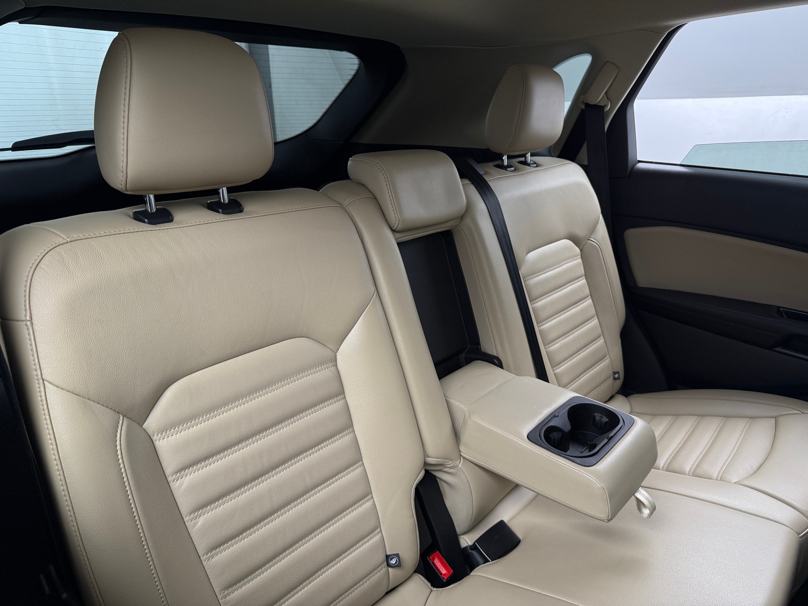 Thumbnail: 2016 Ford Edge - 5