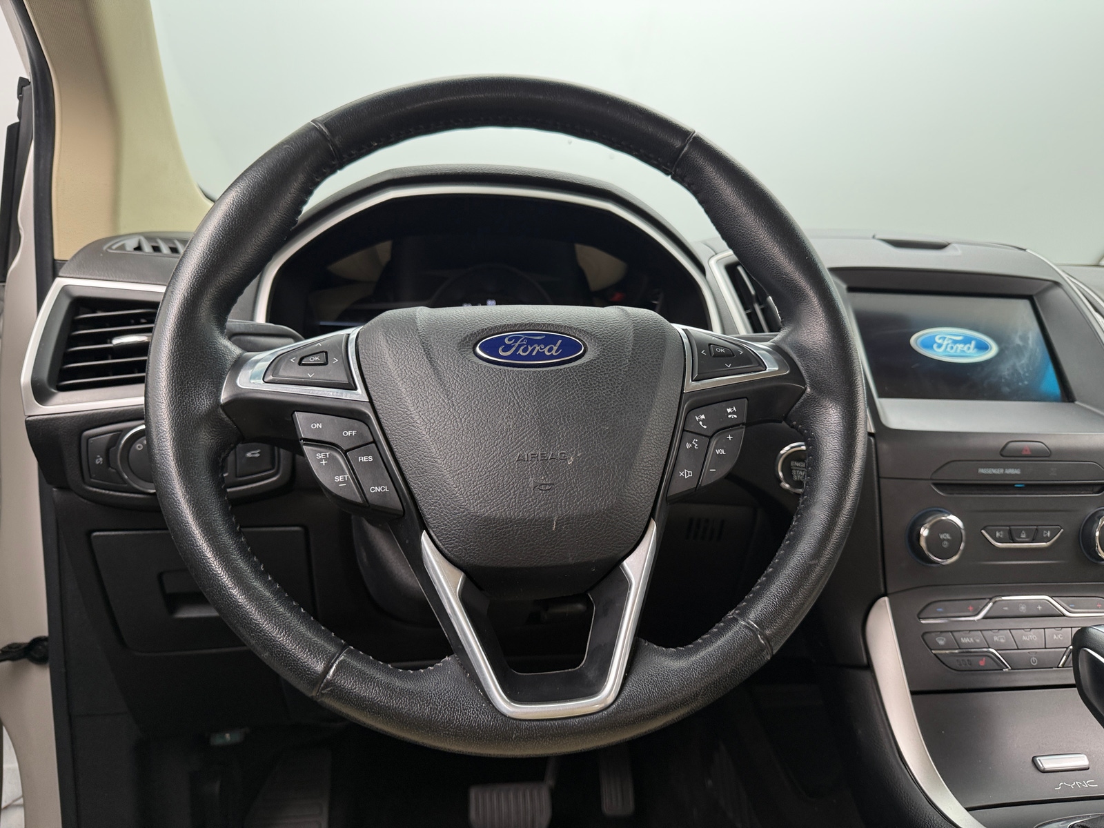 Thumbnail: 2016 Ford Edge - 4
