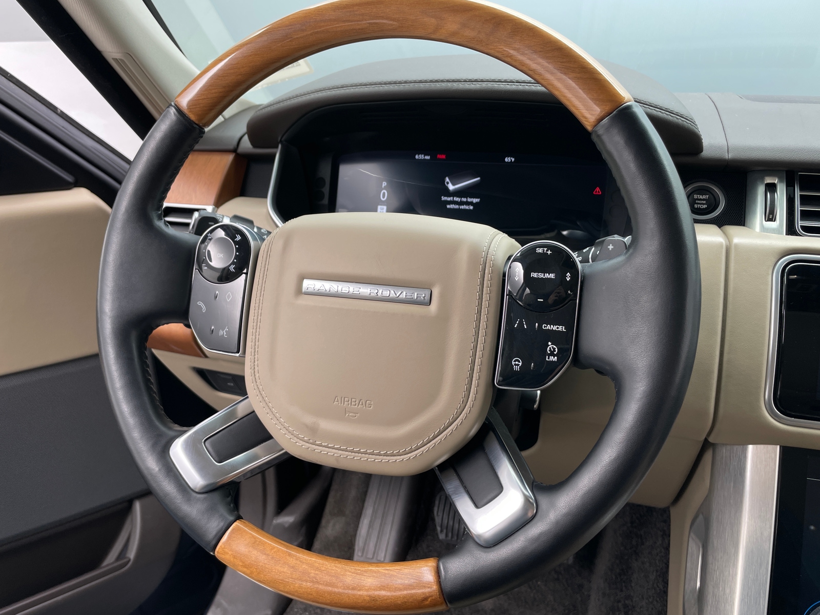 Thumbnail: 2019 Land Rover Range Rover - 4