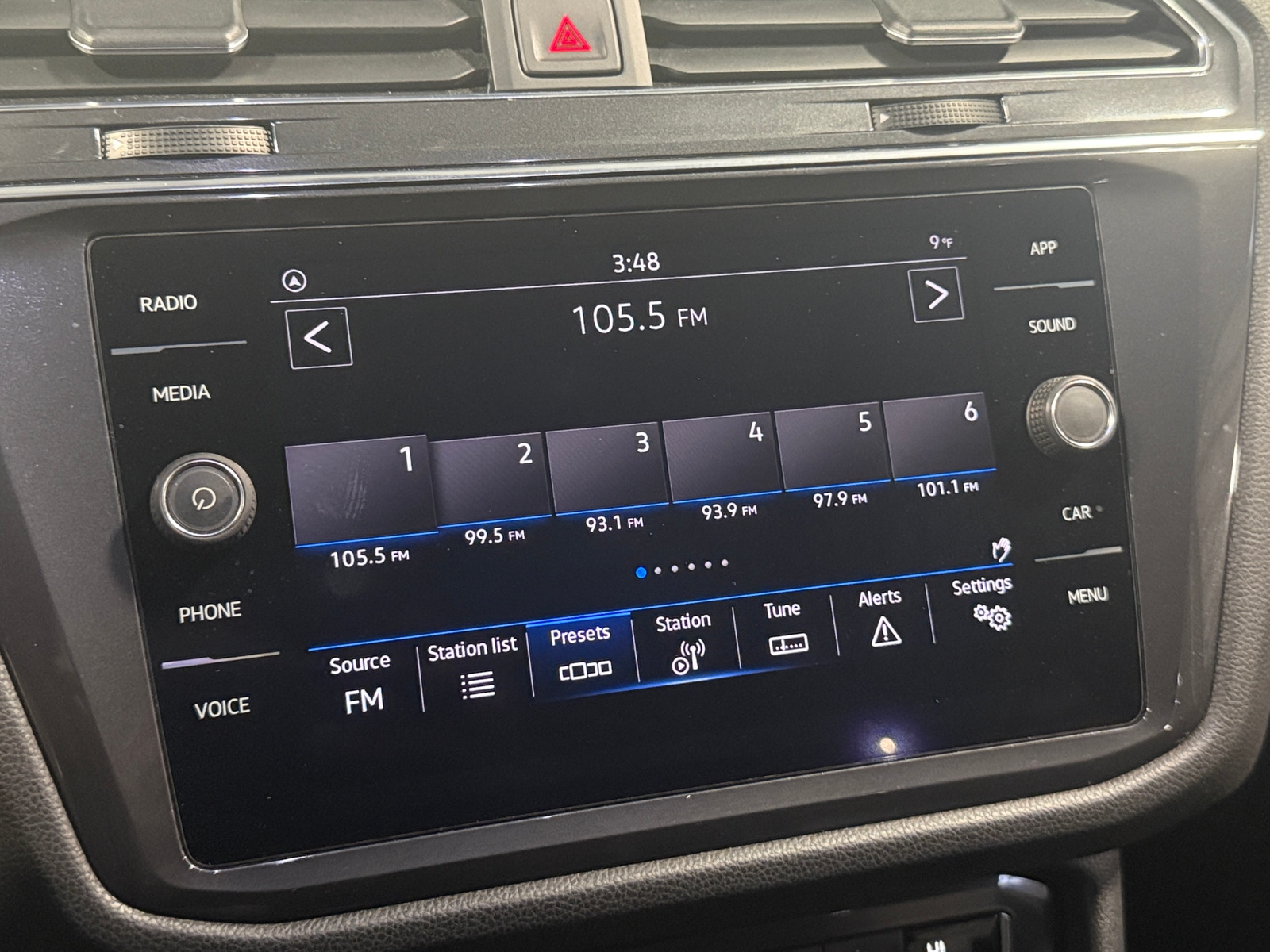 Thumbnail: 2021 Volkswagen Tiguan - 3