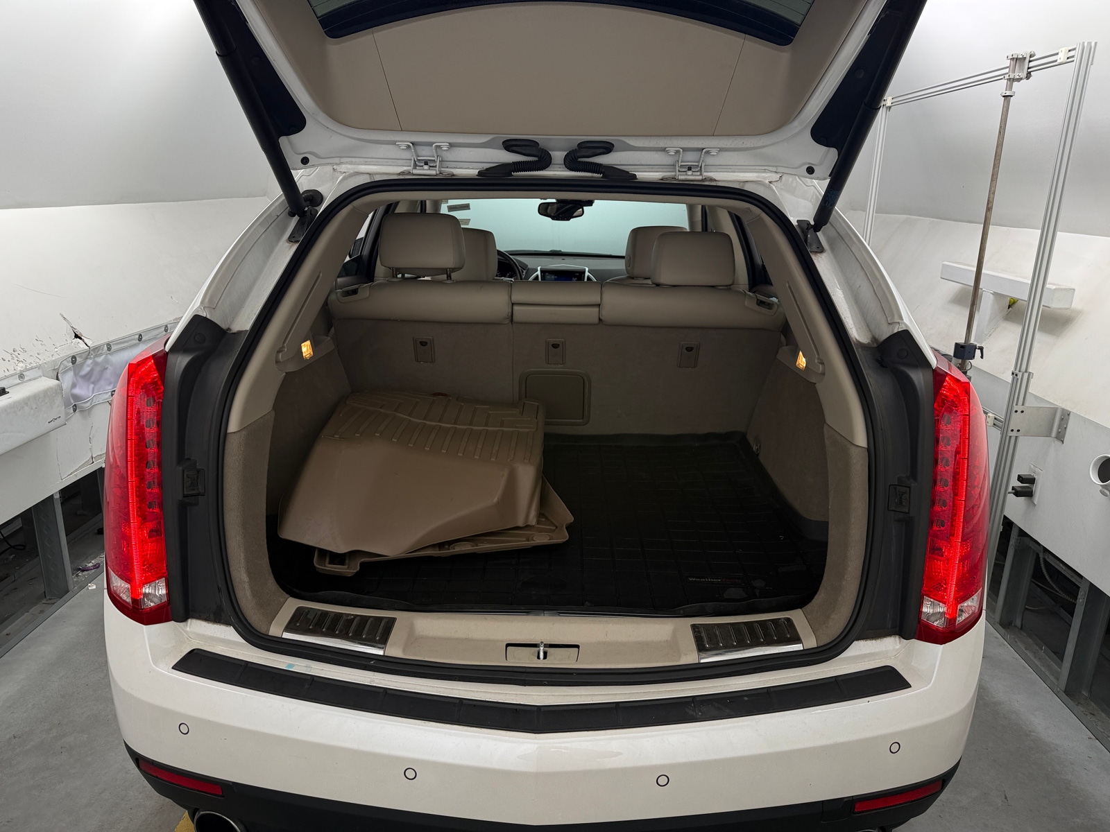 Thumbnail: 2016 Cadillac SRX - 6