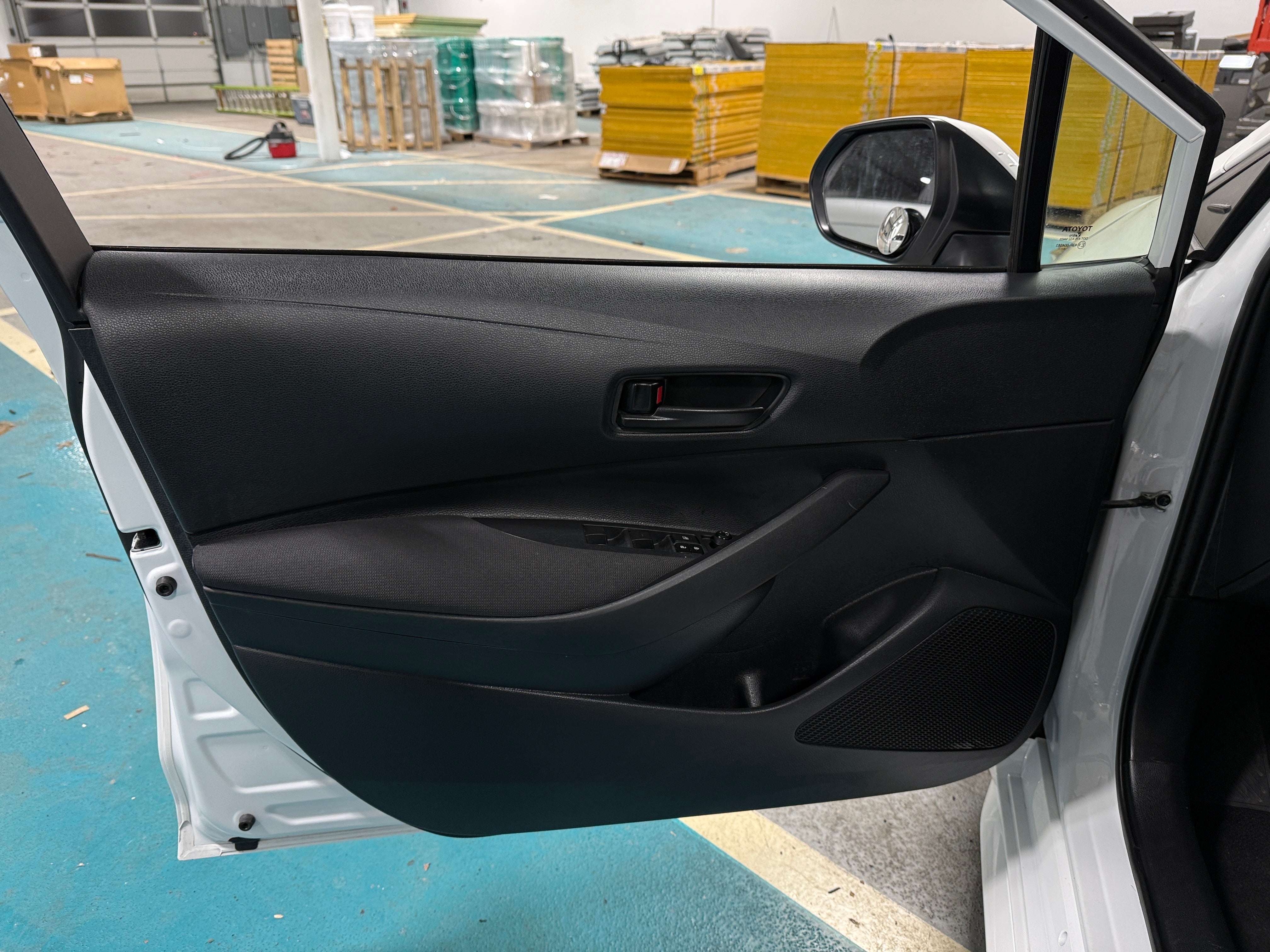 Used 2025 Toyota Corolla LE with VIN 5YFB4MDE2SP248382 for sale in Kansas City