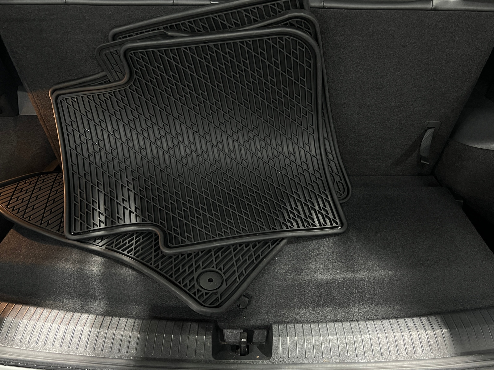 Thumbnail: 2018 Volkswagen Tiguan - 6