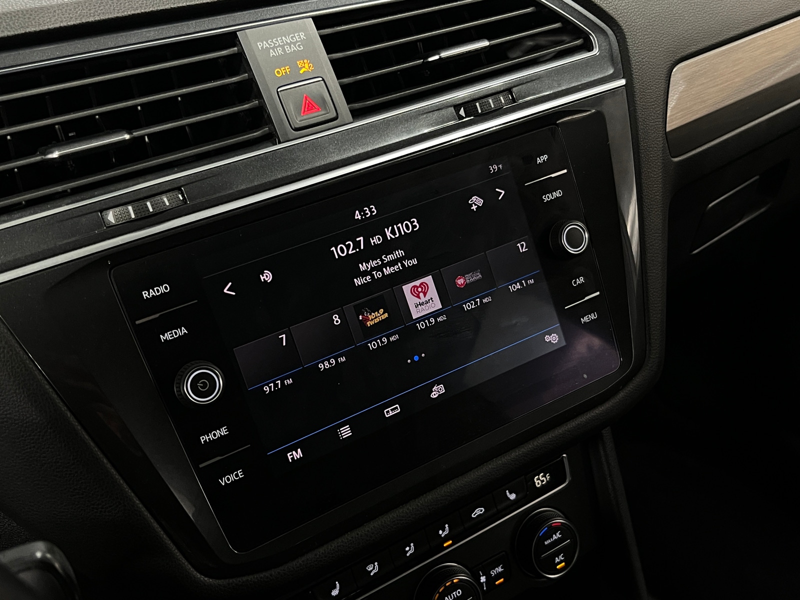 Thumbnail: 2018 Volkswagen Tiguan - 3