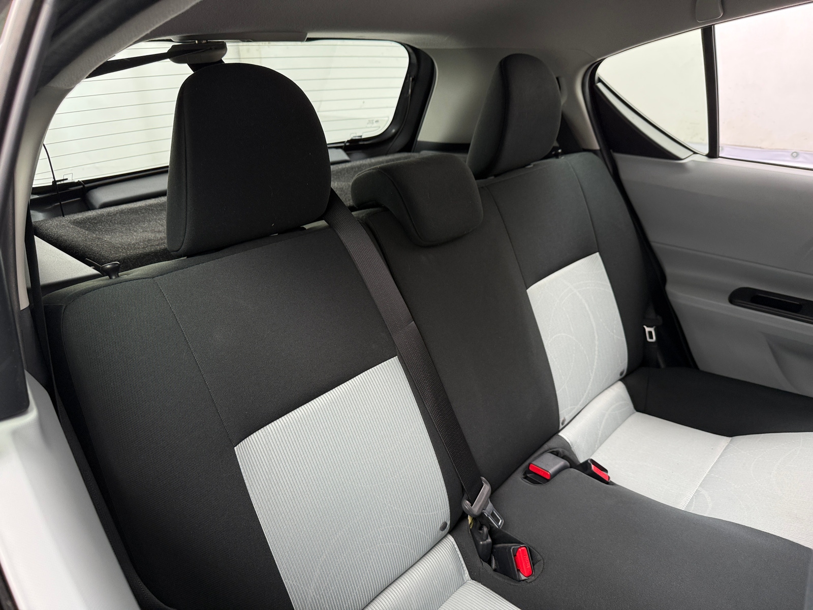 Thumbnail: 2013 Toyota Prius c - 6