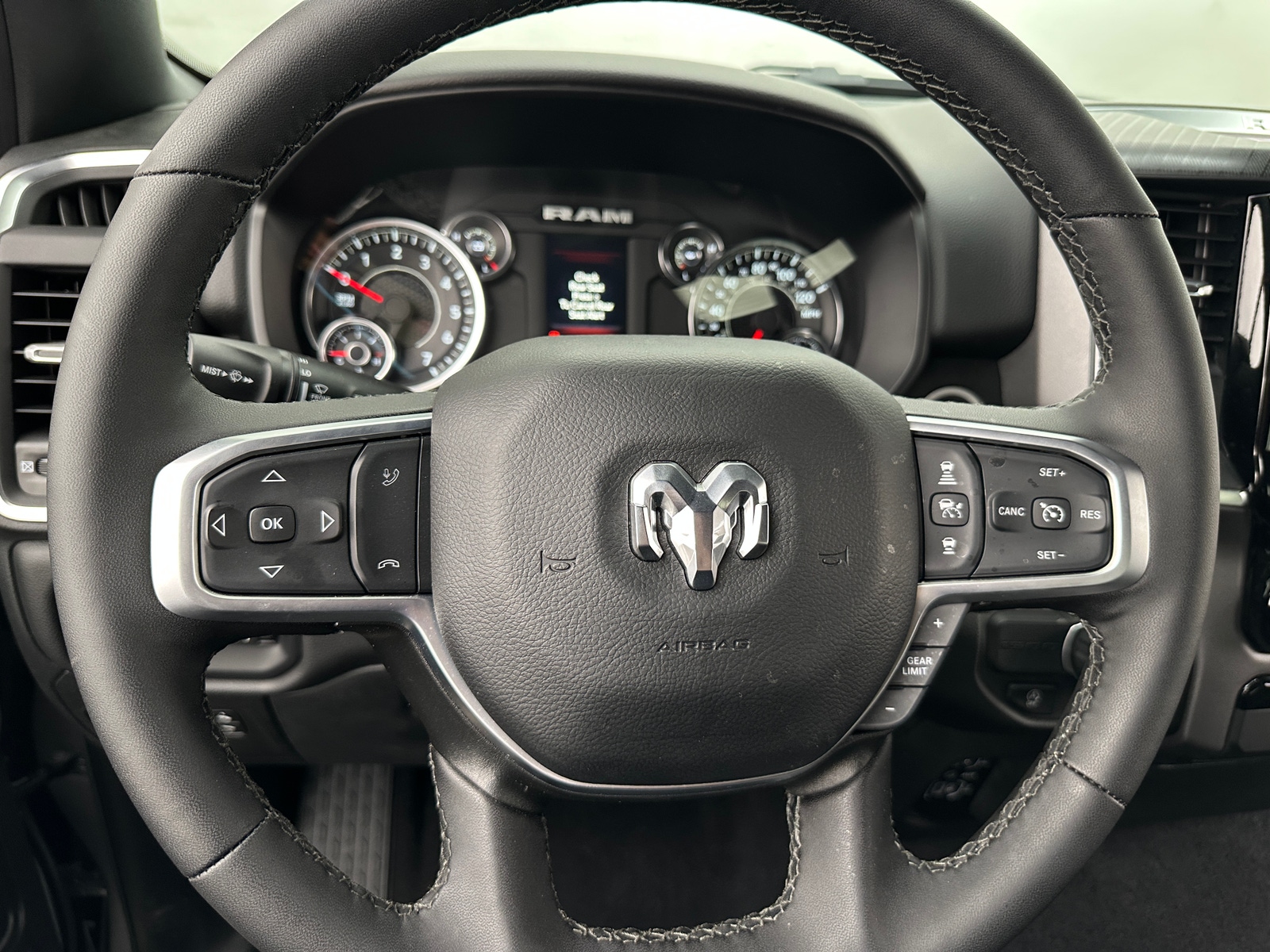 Thumbnail: 2025 RAM 1500 - 5